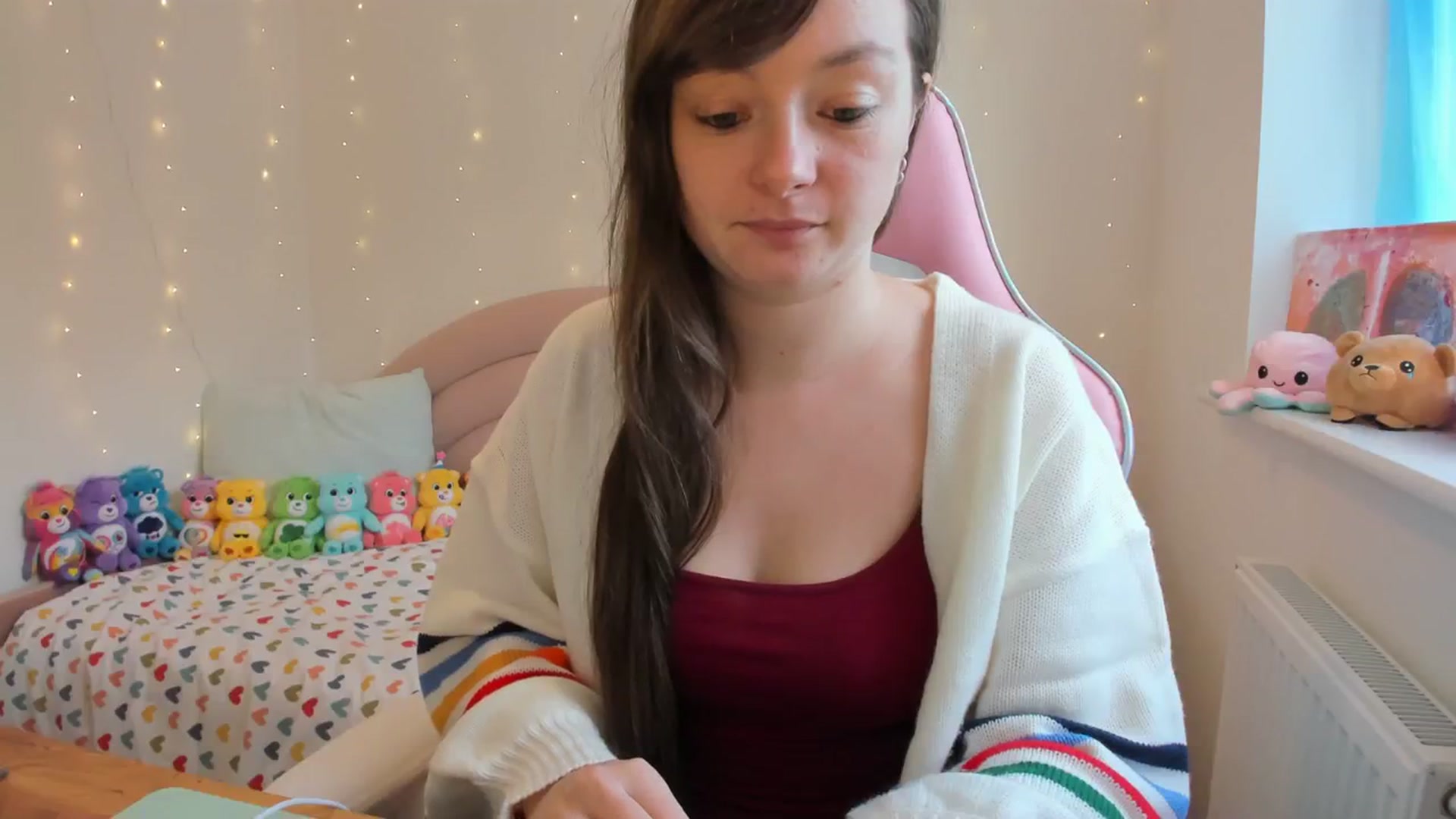 Gallery image thumbnail from JessieBear_'s myfreecams stream on, 10/18/2023, 13:15 image 17 of 20
