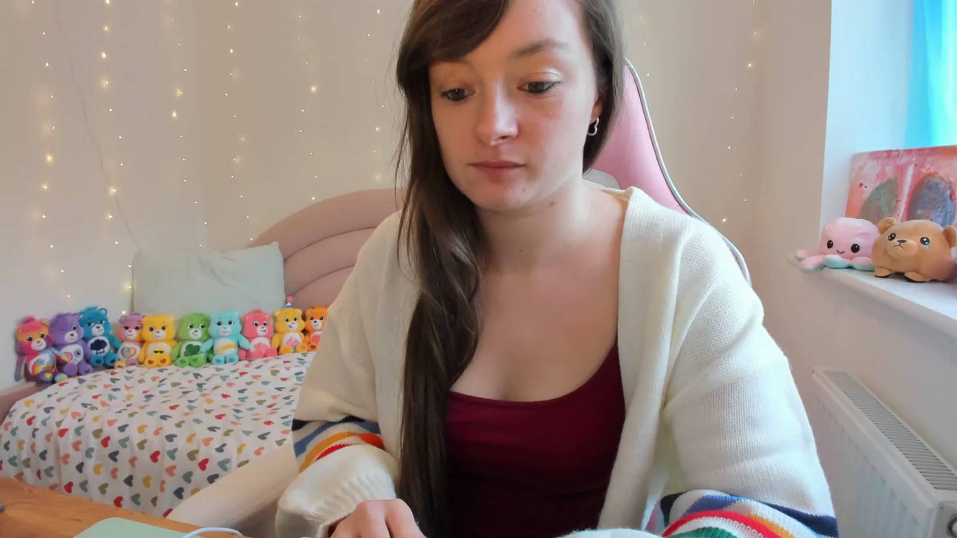 Gallery image thumbnail from JessieBear_'s myfreecams stream on, 10/18/2023, 13:15 image 15 of 20