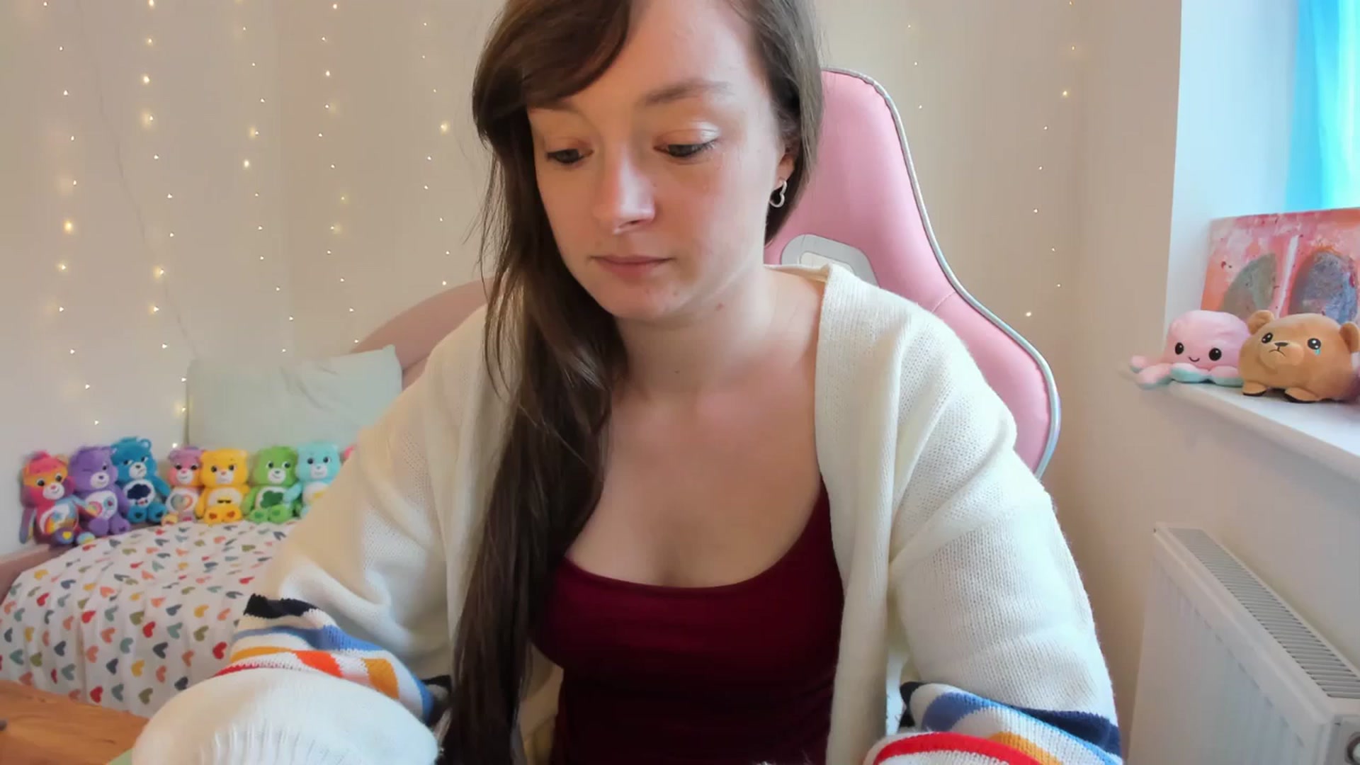Gallery image thumbnail from JessieBear_'s myfreecams stream on, 10/18/2023, 13:15 image 10 of 20