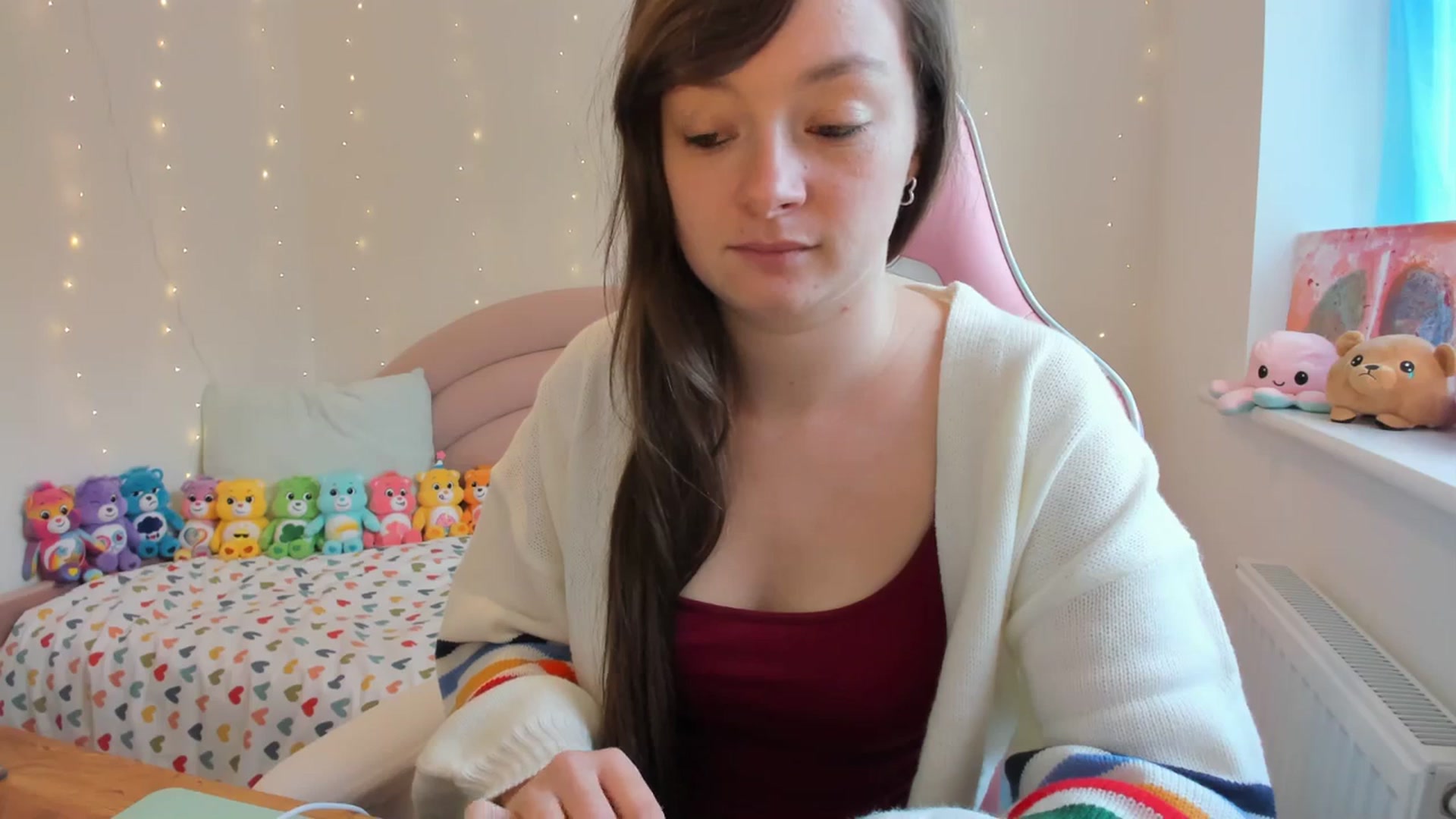 Gallery image thumbnail from JessieBear_'s myfreecams stream on, 10/18/2023, 13:15 image 14 of 20