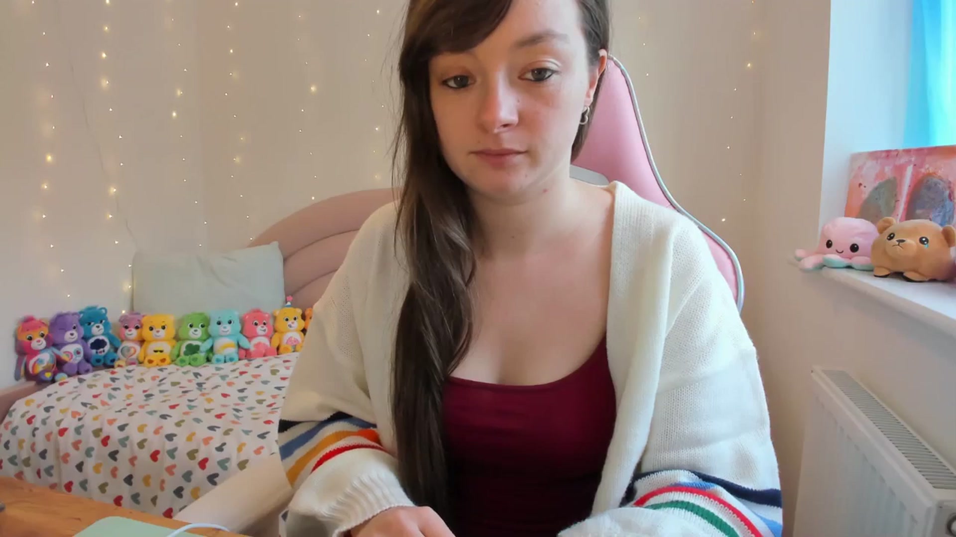 Gallery image thumbnail from JessieBear_'s myfreecams stream on, 10/18/2023, 13:15 image 18 of 20