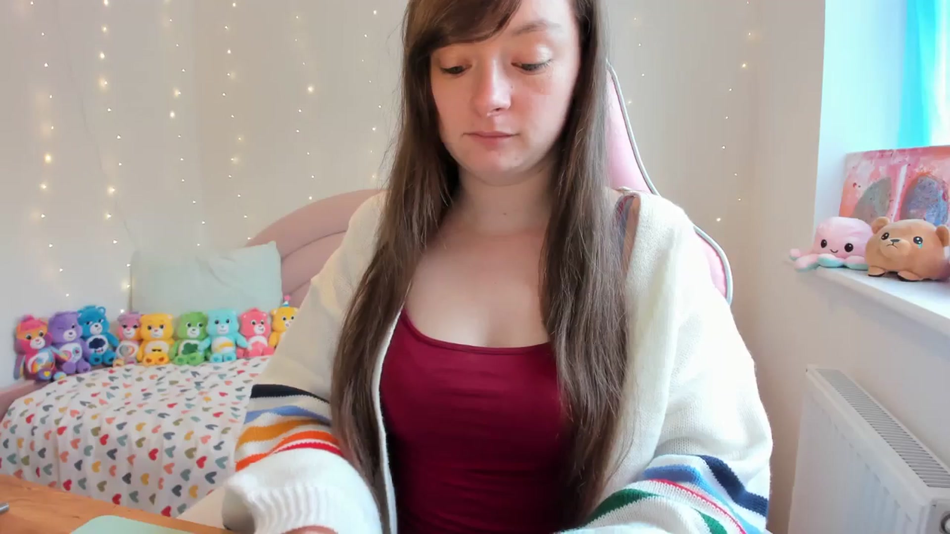 Gallery image thumbnail from JessieBear_'s myfreecams stream on, 10/18/2023, 14:10 image 13 of 20
