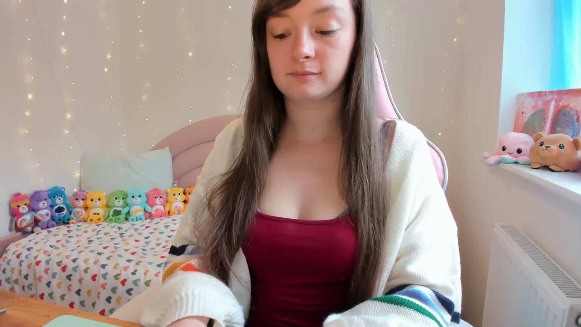 Gallery image thumbnail from JessieBear_'s myfreecams stream on, 10/18/2023, 14:10 image 19 of 20