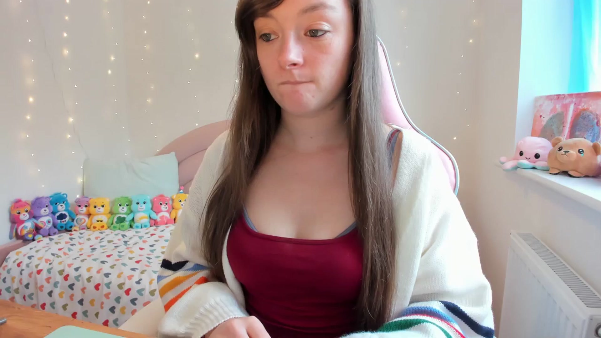 Gallery image thumbnail from JessieBear_'s myfreecams stream on, 10/18/2023, 14:10 image 16 of 20