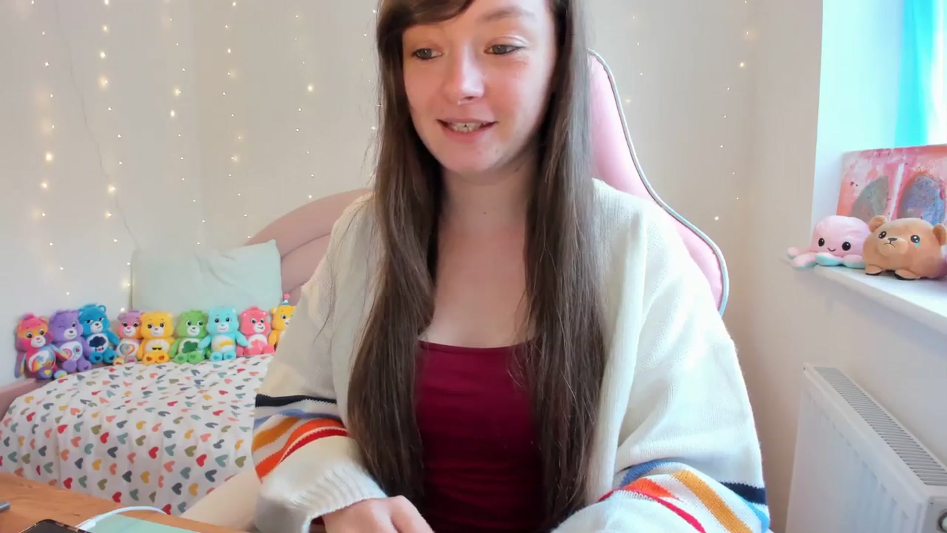 Gallery image thumbnail from JessieBear_'s myfreecams stream on, 10/18/2023, 14:10 image 6 of 20