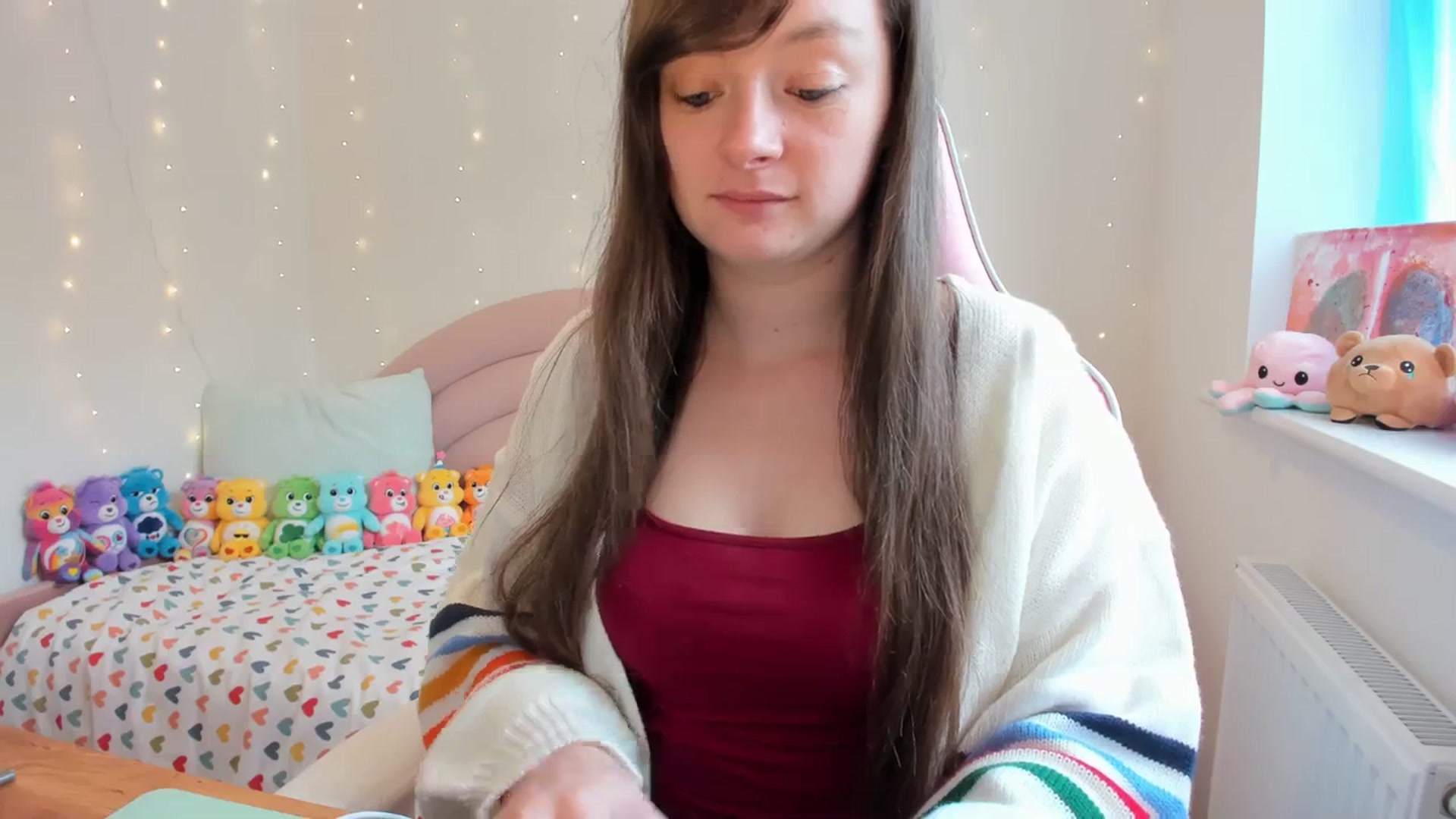 Gallery image thumbnail from JessieBear_'s myfreecams stream on, 10/18/2023, 14:10 image 10 of 20