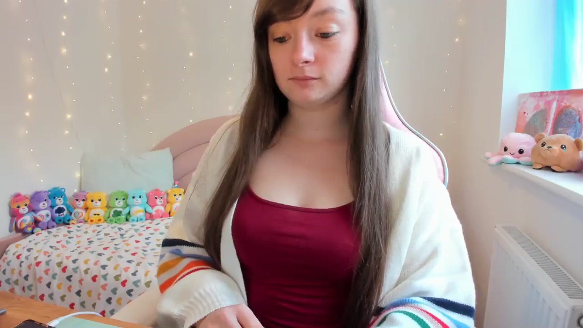 Gallery image thumbnail from JessieBear_'s myfreecams stream on, 10/18/2023, 14:10 image 8 of 20
