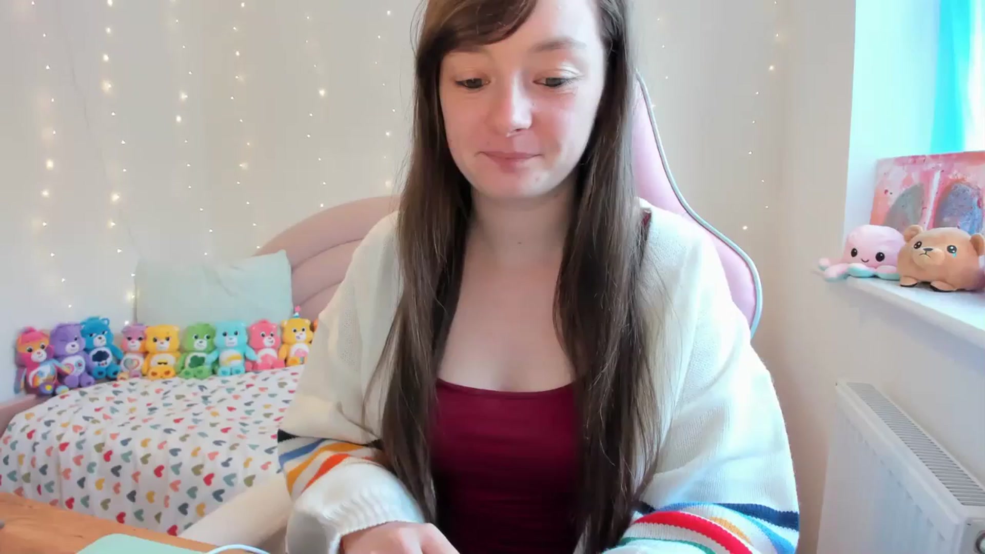 Gallery image thumbnail from JessieBear_'s myfreecams stream on, 10/18/2023, 14:10 image 1 of 20