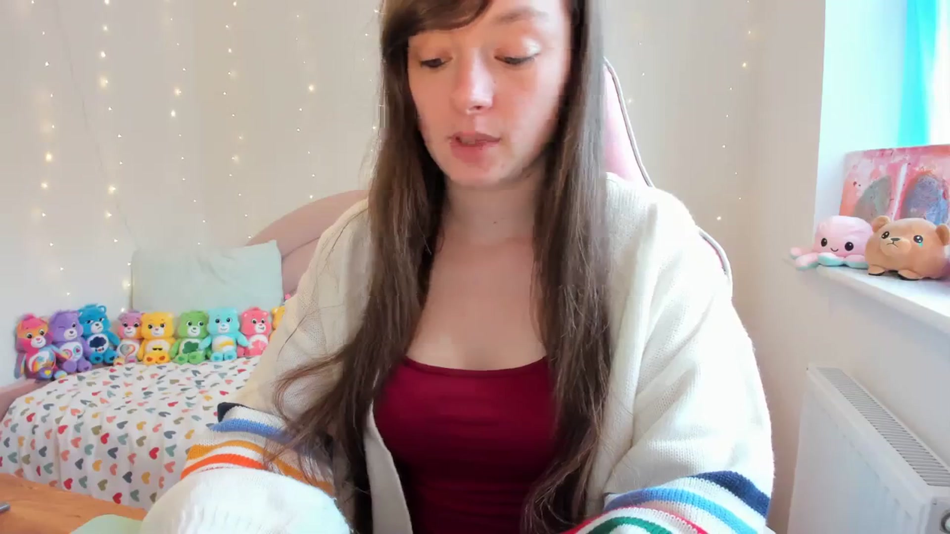 Gallery image thumbnail from JessieBear_'s myfreecams stream on, 10/18/2023, 14:10 image 9 of 20