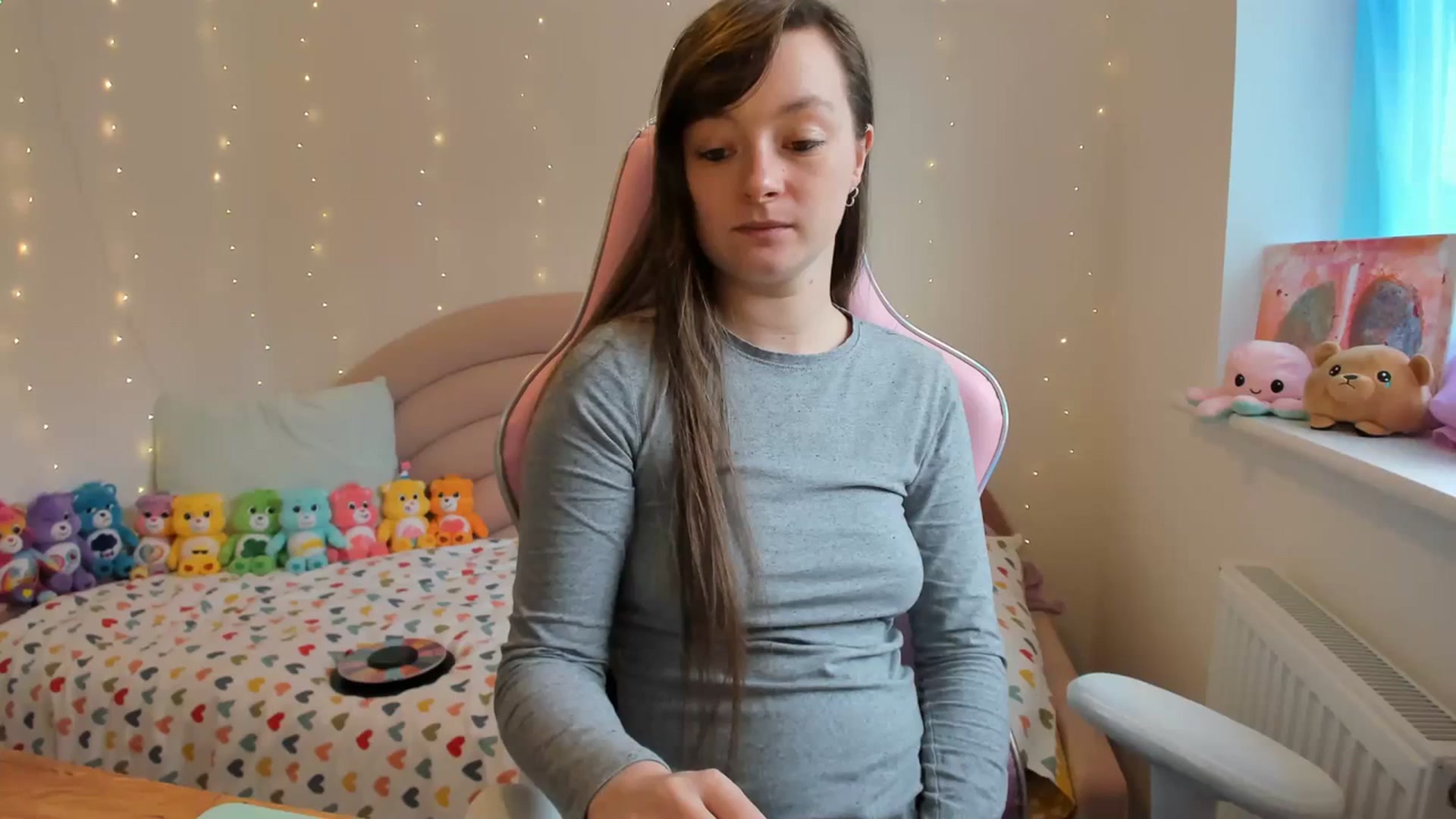Gallery image thumbnail from JessieBear_'s myfreecams stream on, 10/19/2023, 14:39 image 17 of 20