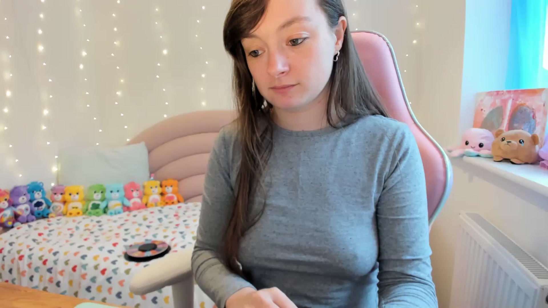 Gallery image thumbnail from JessieBear_'s myfreecams stream on, 10/19/2023, 14:39 image 15 of 20