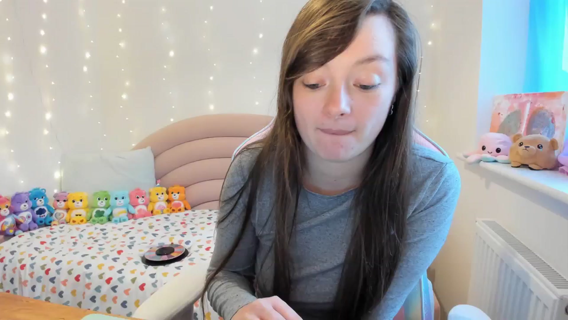 Gallery image thumbnail from JessieBear_'s myfreecams stream on, 10/19/2023, 16:59 image 13 of 20