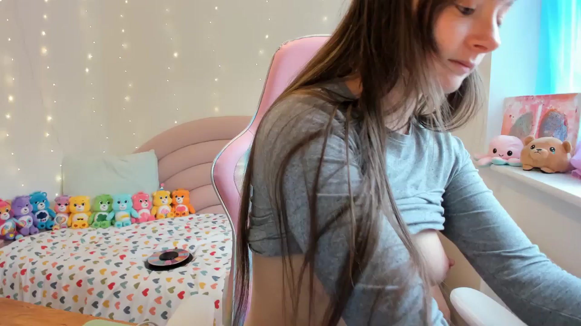 Gallery image thumbnail from JessieBear_'s myfreecams stream on, 10/19/2023, 16:59 image 1 of 20