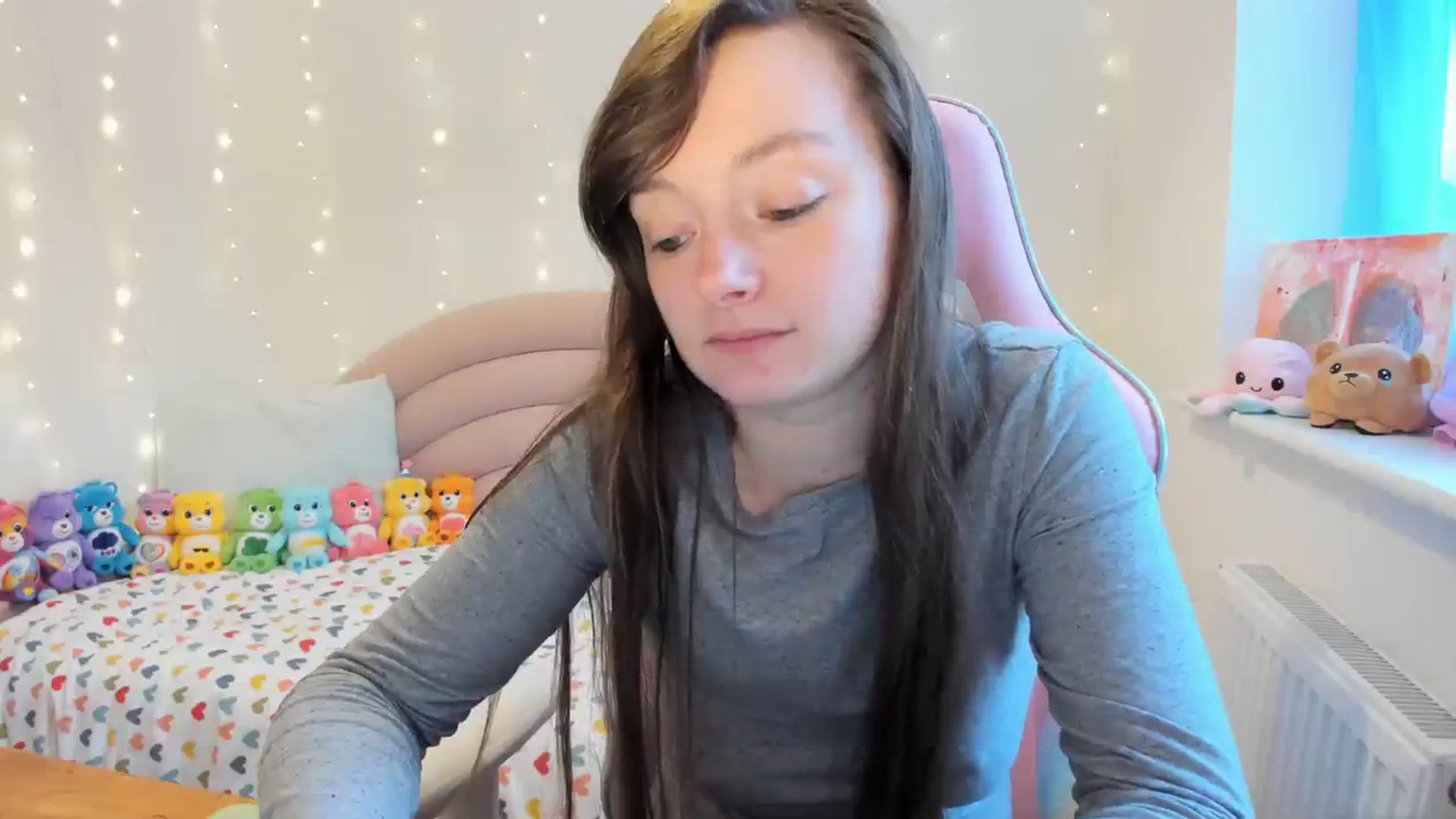 Gallery image thumbnail from JessieBear_'s myfreecams stream on, 10/19/2023, 16:59 image 12 of 20