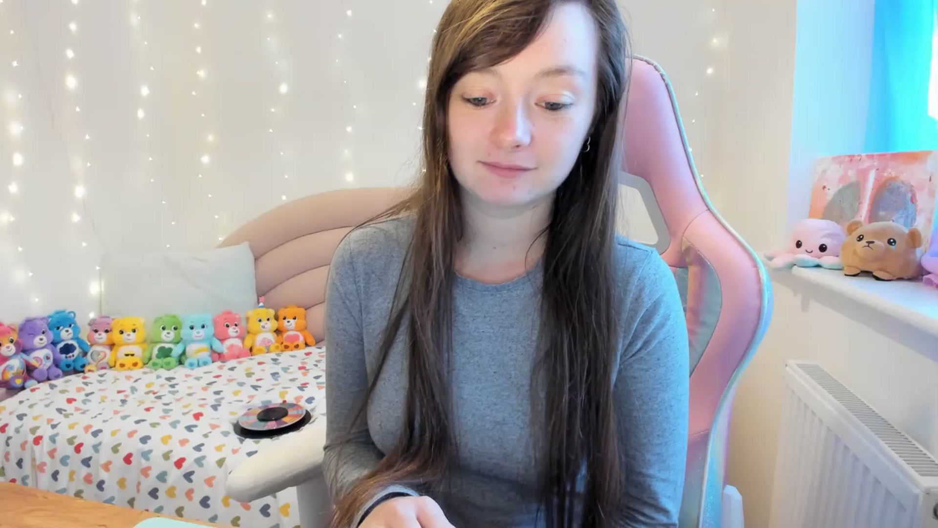 Gallery image thumbnail from JessieBear_'s myfreecams stream on, 10/19/2023, 16:59 image 15 of 20