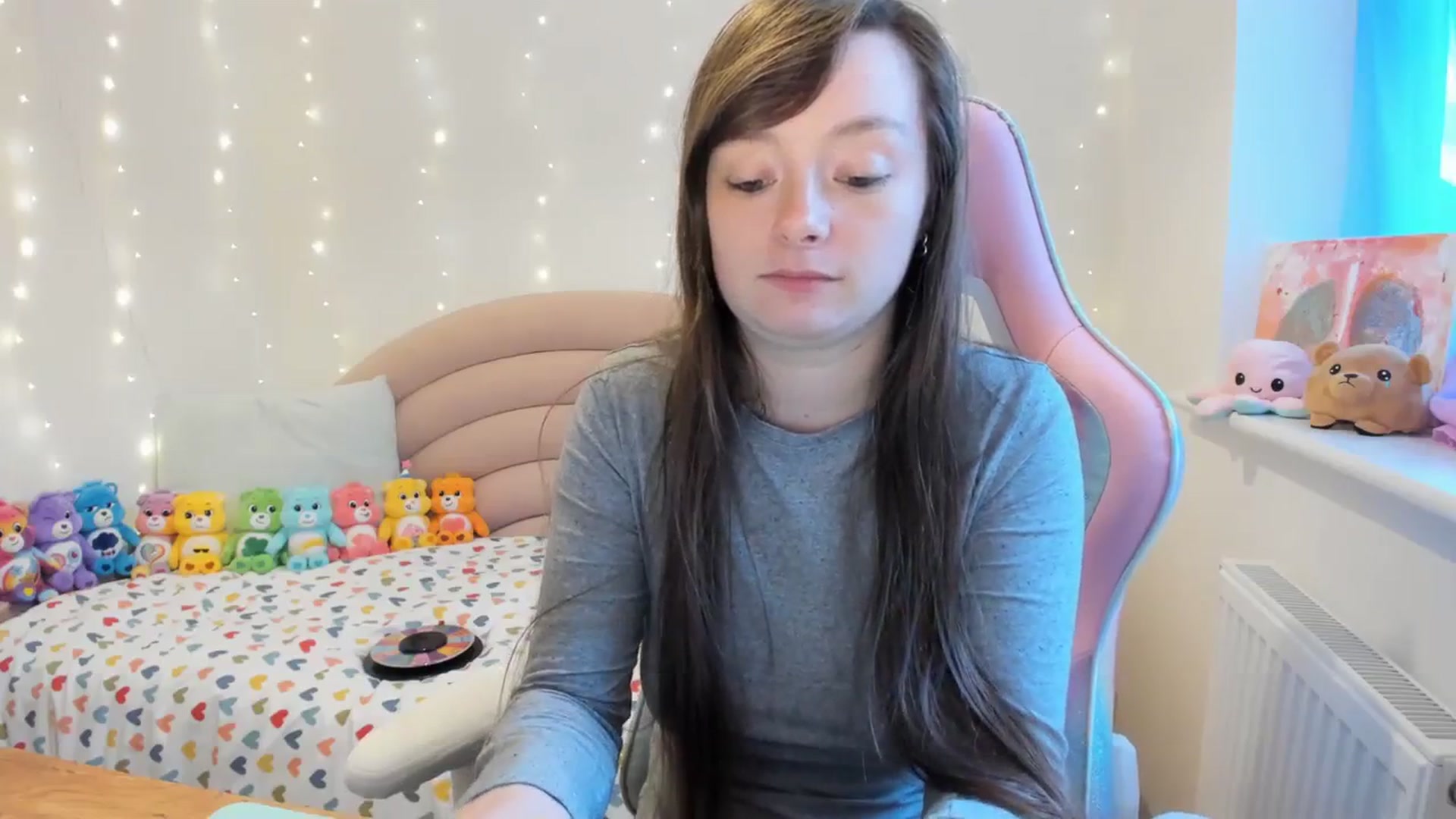 Gallery image thumbnail from JessieBear_'s myfreecams stream on, 10/19/2023, 16:59 image 16 of 20