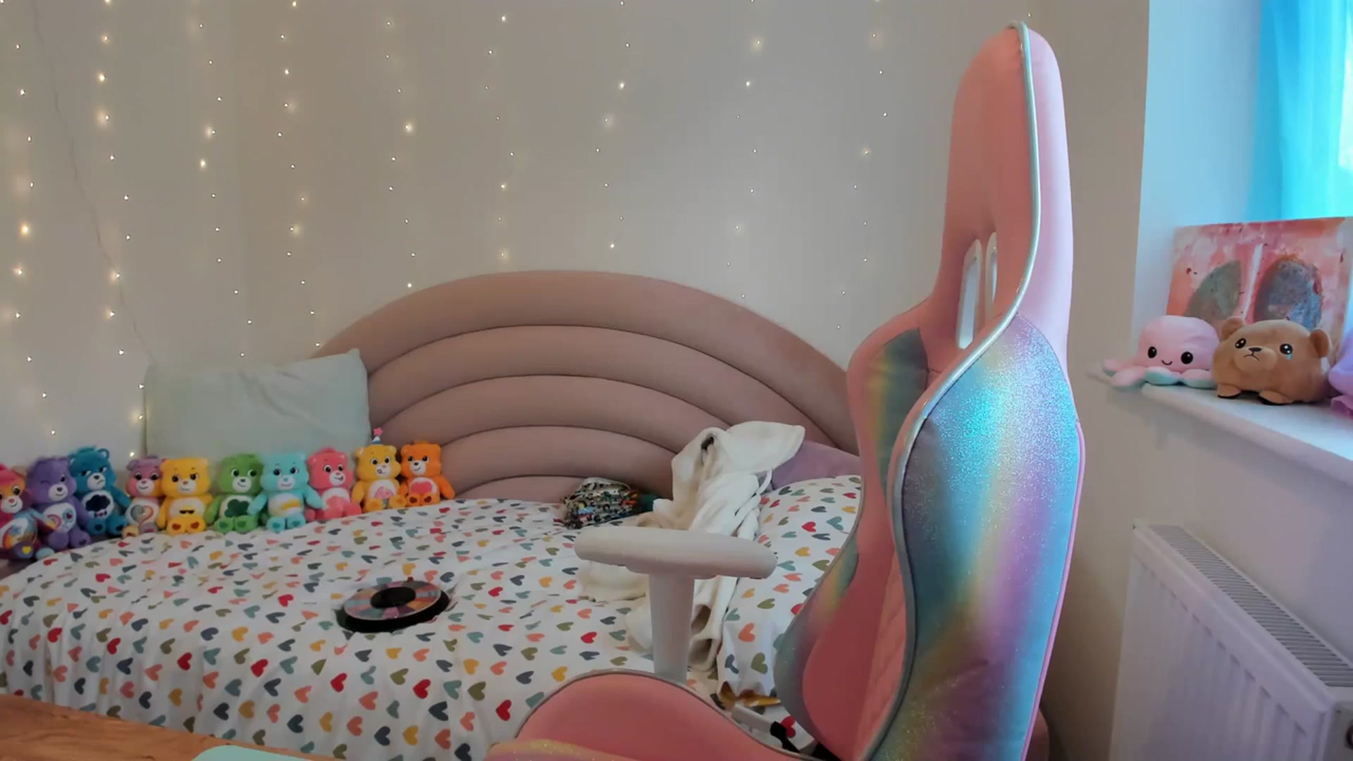 Gallery image thumbnail from JessieBear_'s myfreecams stream on, 10/19/2023, 16:59 image 3 of 20