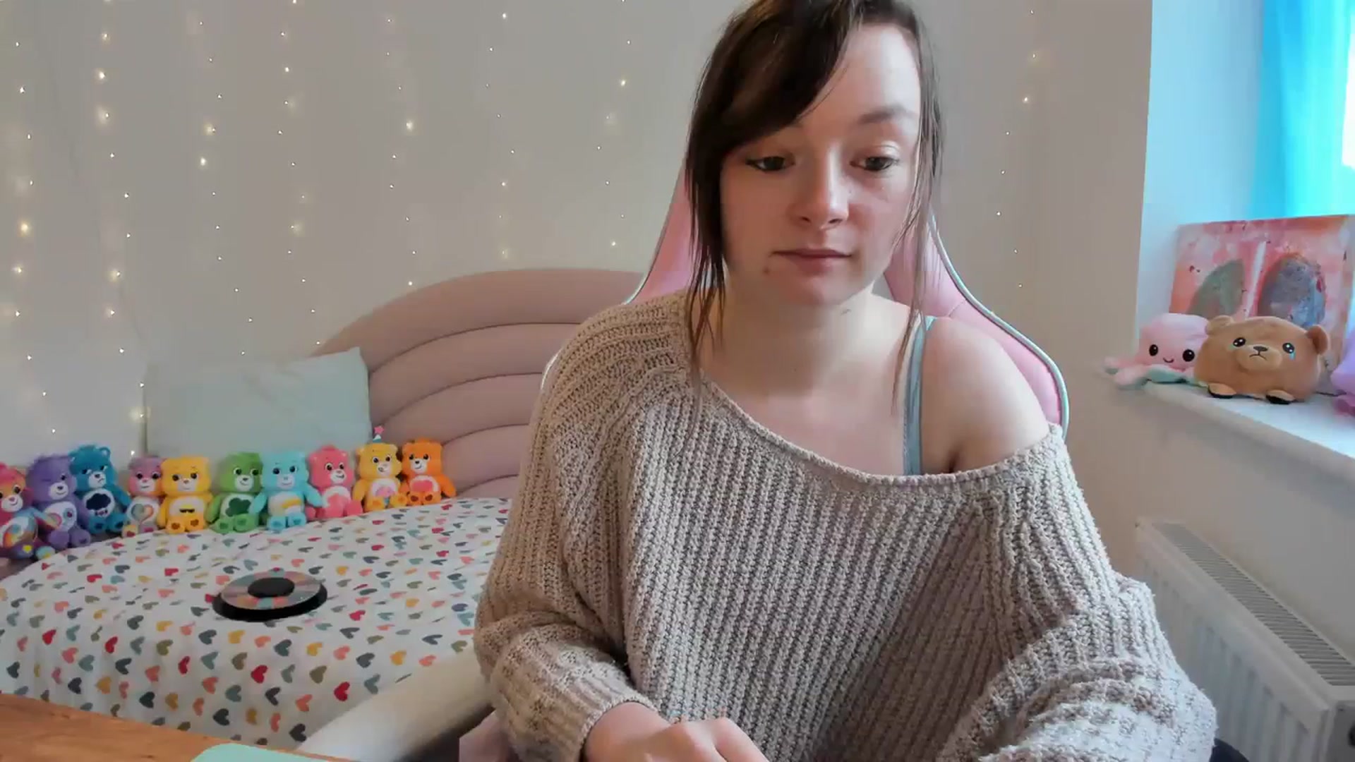 Gallery image thumbnail from JessieBear_'s myfreecams stream on, 10/23/2023, 14:11 image 20 of 20
