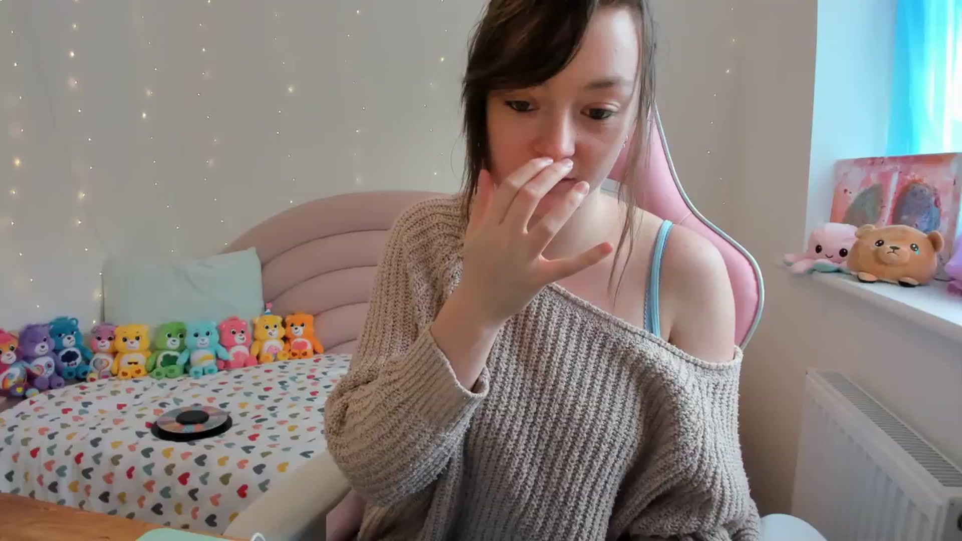 Gallery image thumbnail from JessieBear_'s myfreecams stream on, 10/23/2023, 14:11 image 1 of 20