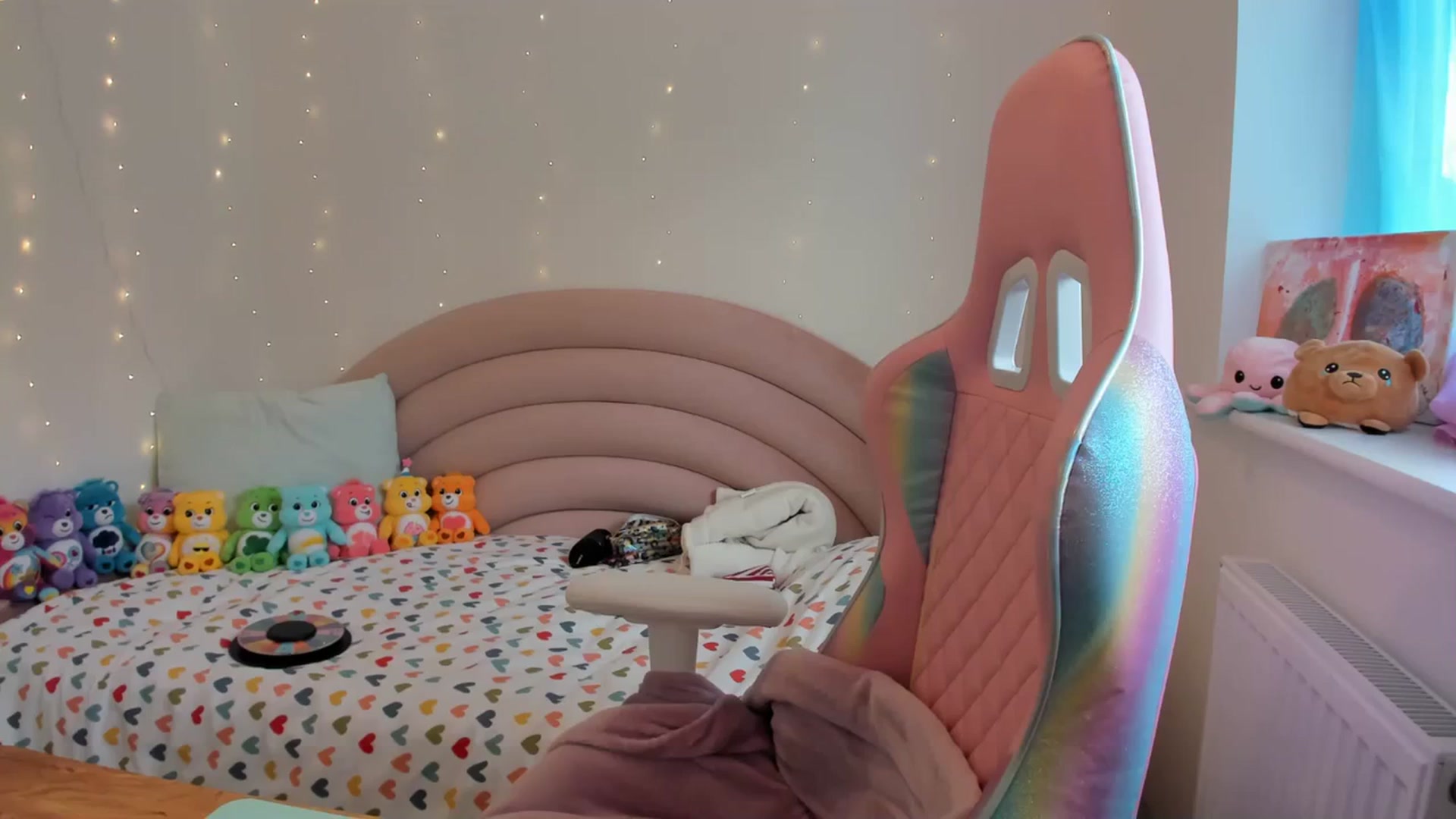 Gallery image thumbnail from JessieBear_'s myfreecams stream on, 10/23/2023, 14:11 image 17 of 20