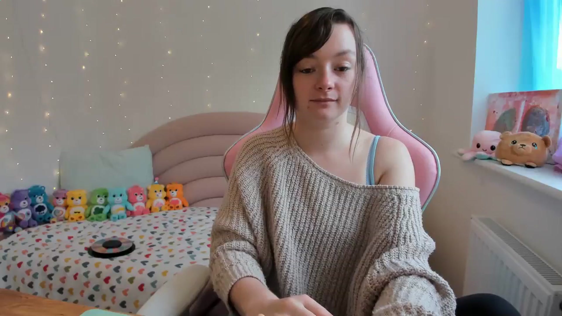 Gallery image thumbnail from JessieBear_'s myfreecams stream on, 10/23/2023, 14:11 image 9 of 20
