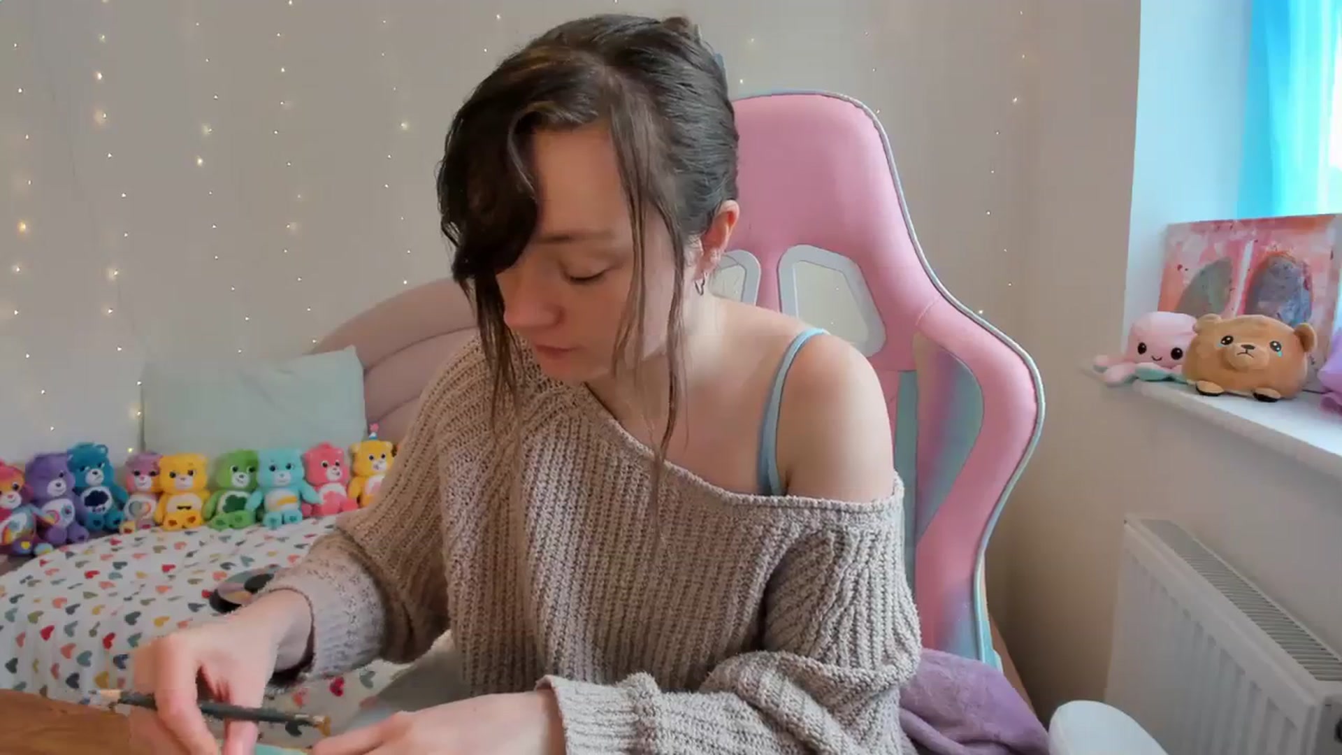 Gallery image thumbnail from JessieBear_'s myfreecams stream on, 10/23/2023, 14:11 image 4 of 20