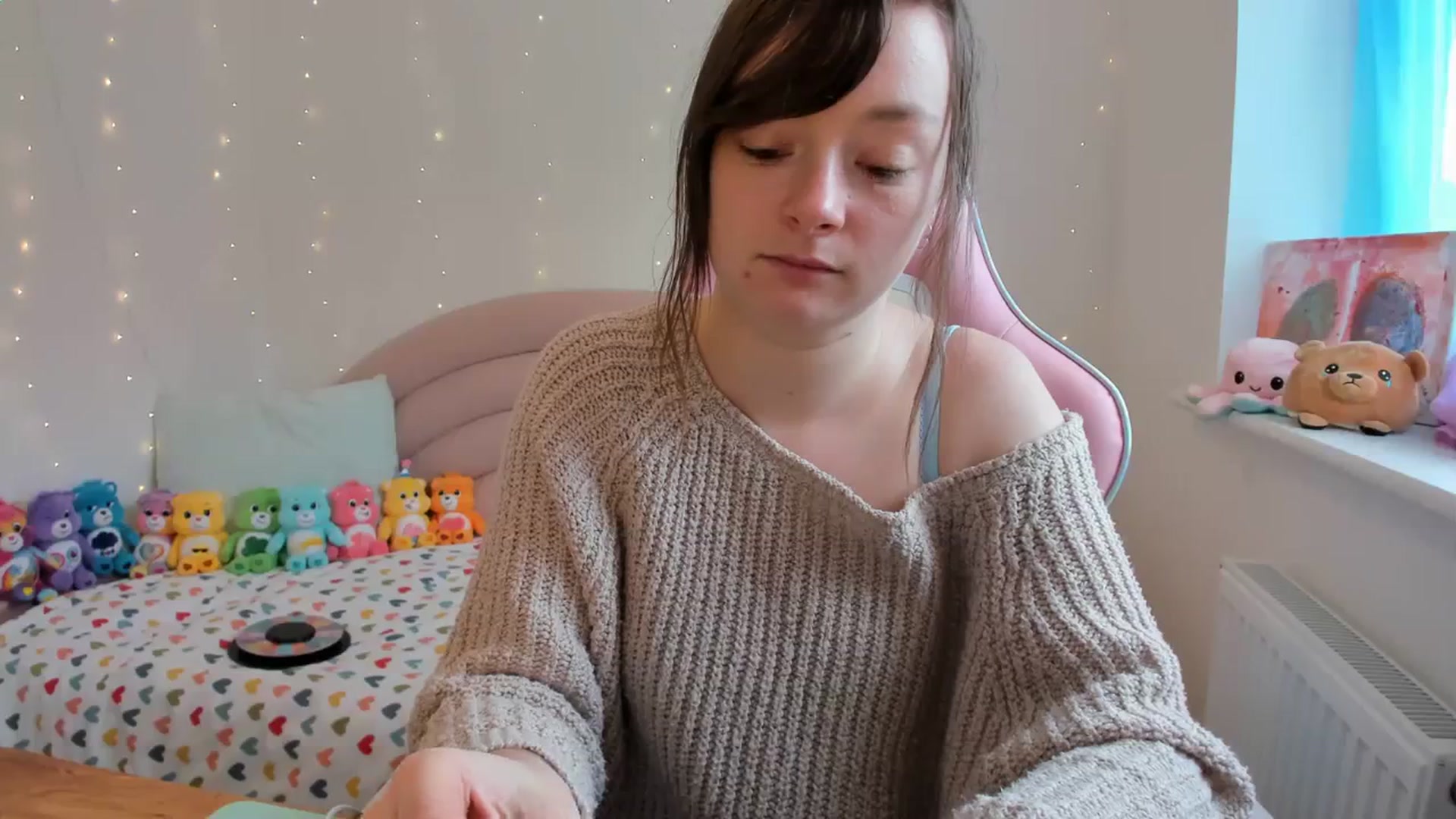 Gallery image thumbnail from JessieBear_'s myfreecams stream on, 10/23/2023, 14:11 image 7 of 20