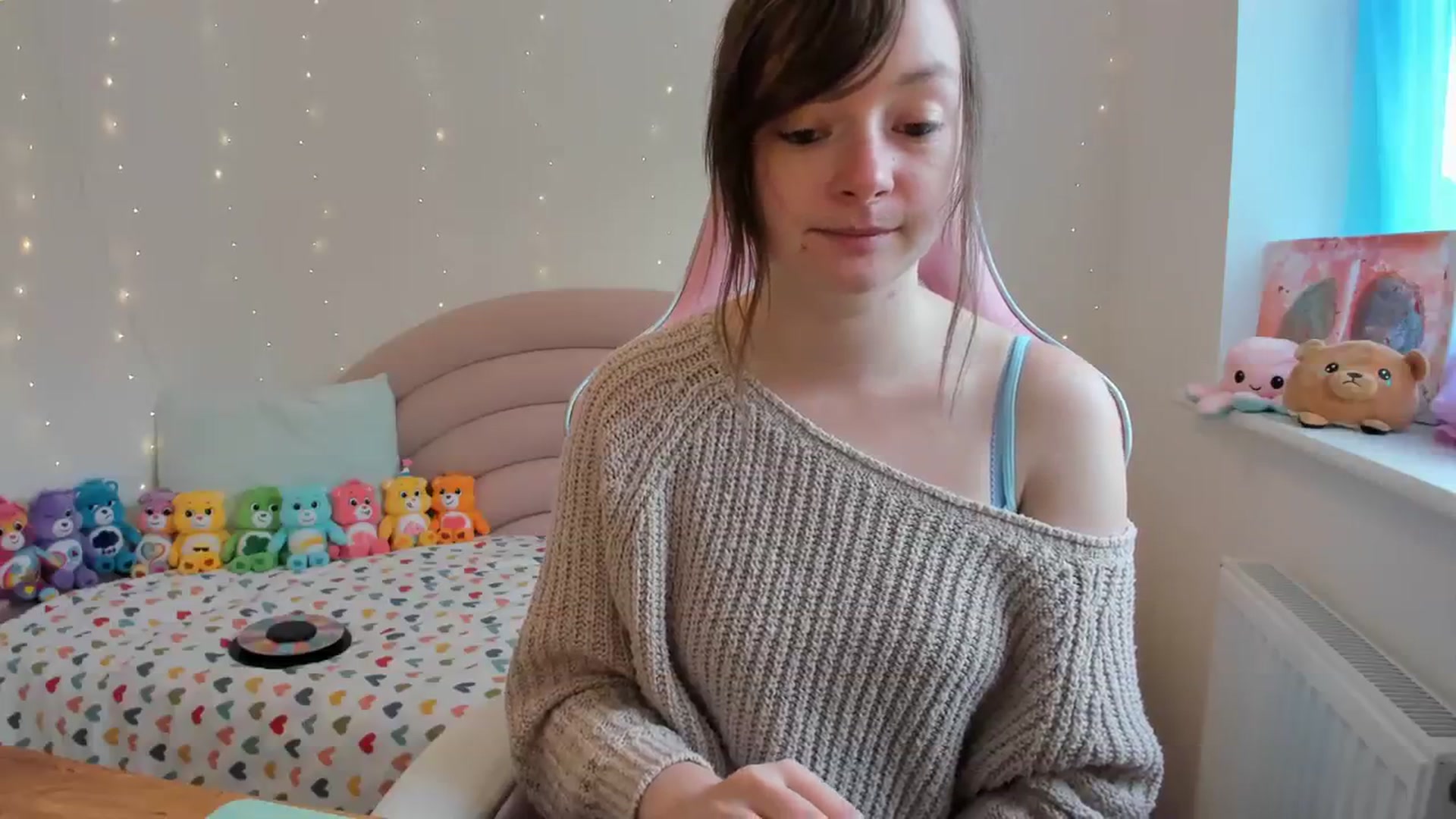 Gallery image thumbnail from JessieBear_'s myfreecams stream on, 10/23/2023, 14:11 image 13 of 20
