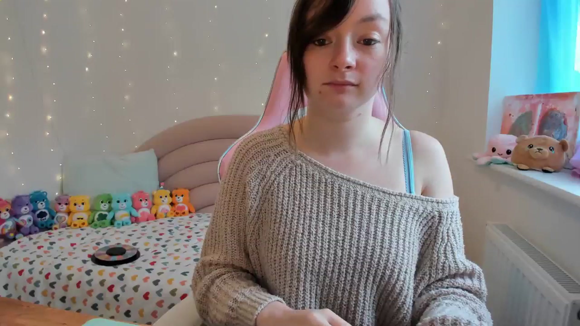 Gallery image thumbnail from JessieBear_'s myfreecams stream on, 10/23/2023, 14:41 image 3 of 20