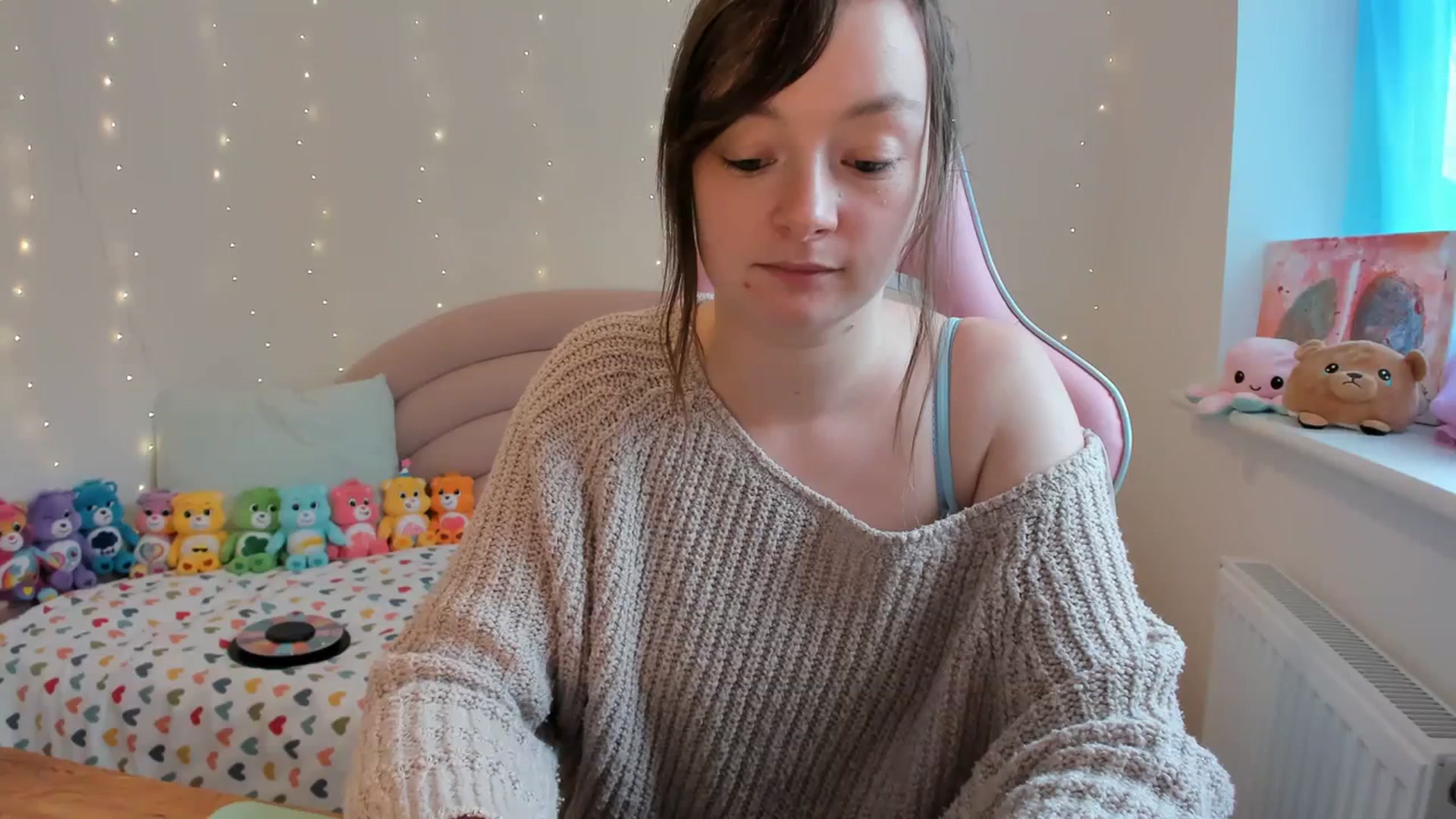 Gallery image thumbnail from JessieBear_'s myfreecams stream on, 10/23/2023, 14:41 image 20 of 20