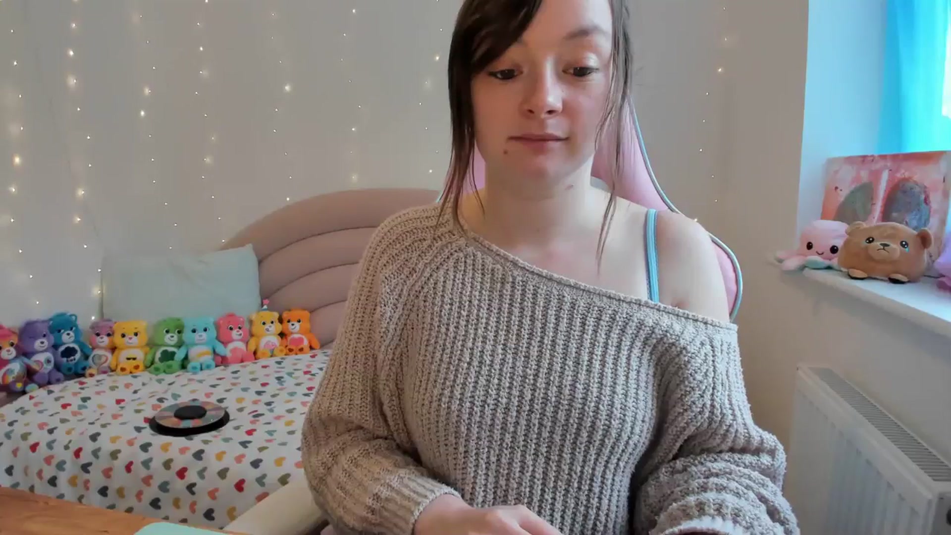 Gallery image thumbnail from JessieBear_'s myfreecams stream on, 10/23/2023, 14:41 image 8 of 20