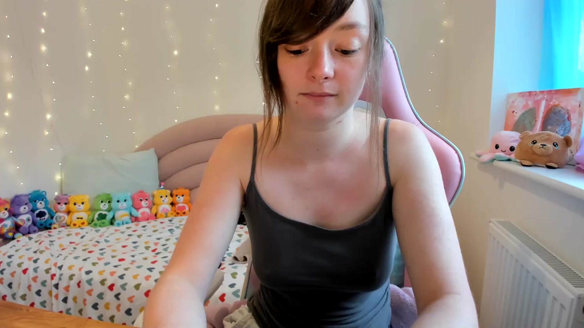 Gallery image thumbnail from JessieBear_'s myfreecams stream on, 10/24/2023, 14:23 image 20 of 20