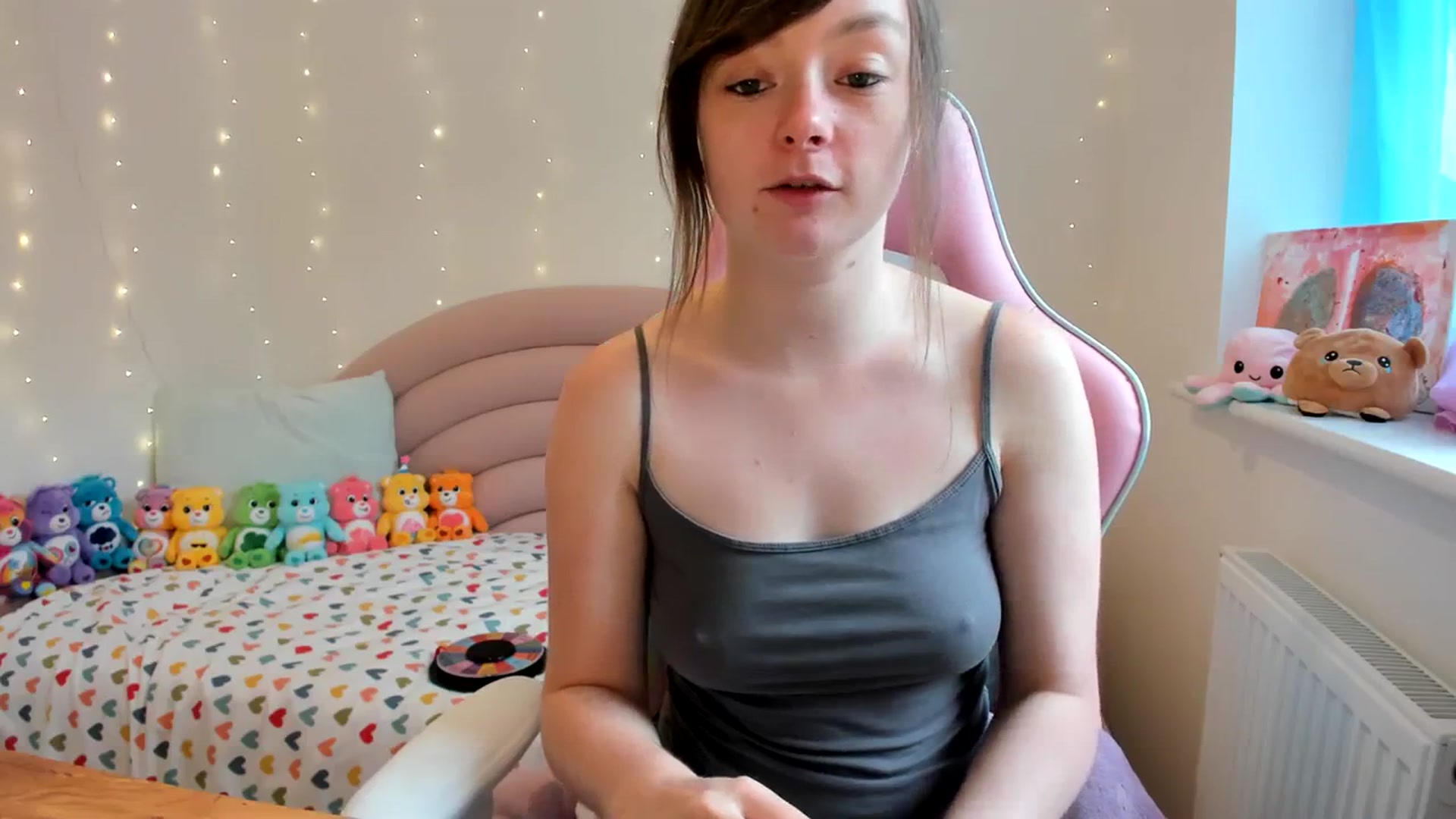 Gallery image thumbnail from JessieBear_'s myfreecams stream on, 10/24/2023, 14:23 image 13 of 20