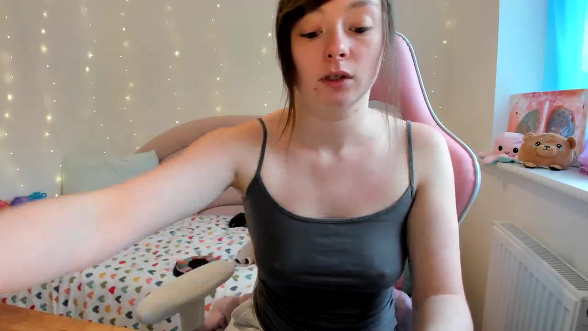 Gallery image thumbnail from JessieBear_'s myfreecams stream on, 10/24/2023, 14:23 image 15 of 20