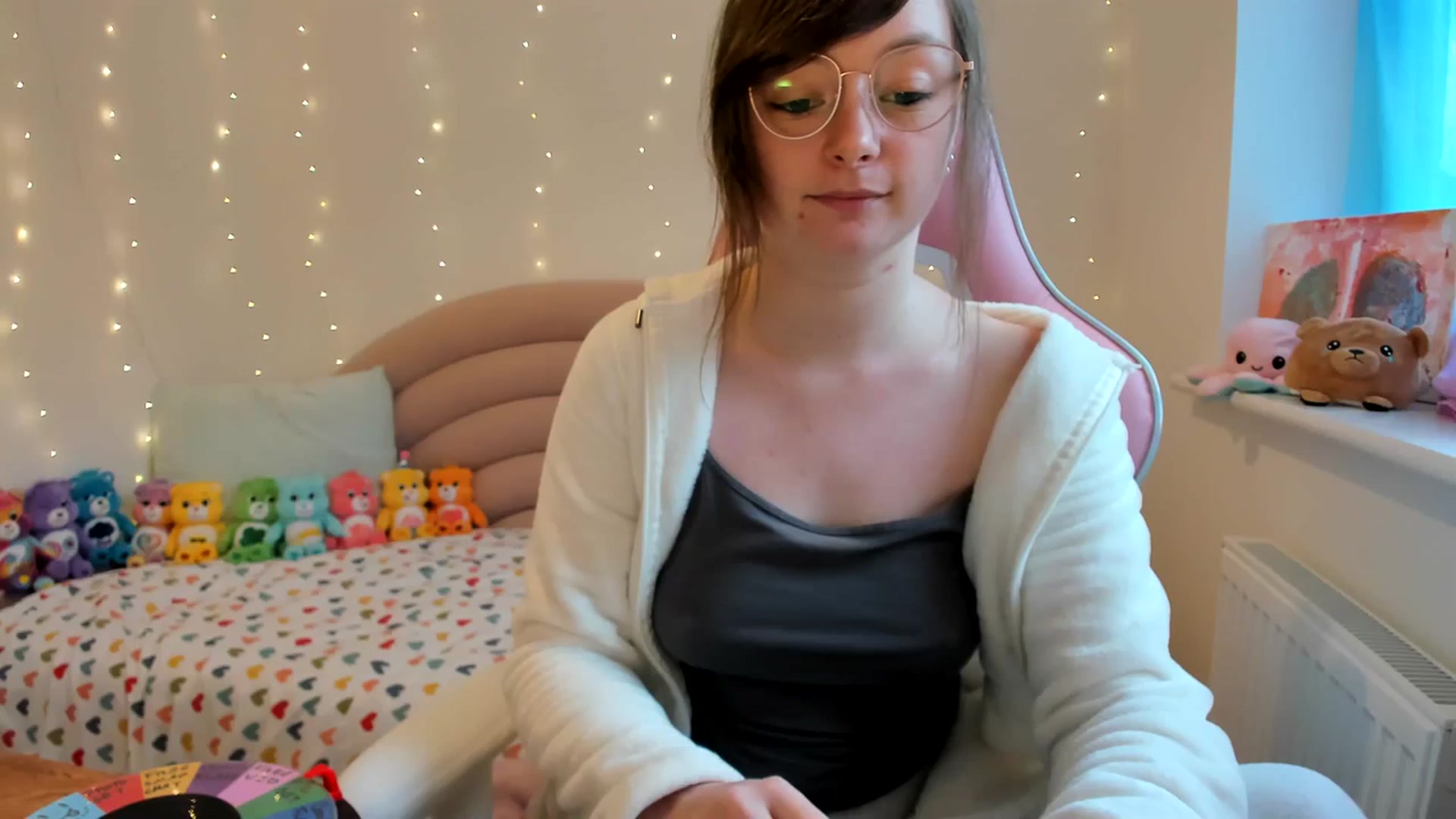 Gallery image thumbnail from JessieBear_'s myfreecams stream on, 10/24/2023, 16:12 image 11 of 20
