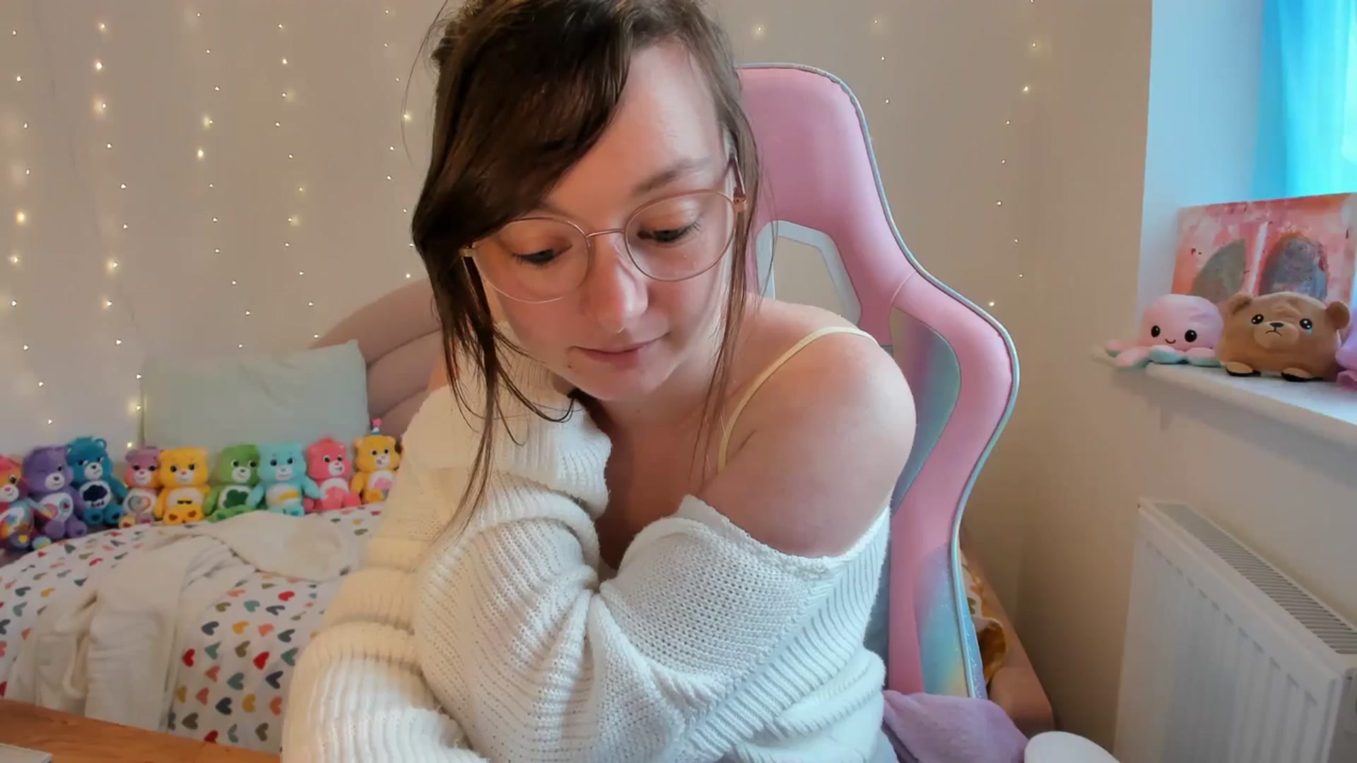 Gallery image thumbnail from JessieBear_'s myfreecams stream on, 10/26/2023, 15:04 image 20 of 20