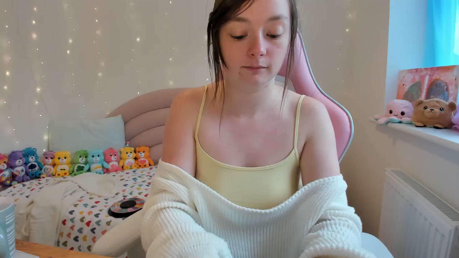 Gallery image thumbnail from JessieBear_'s myfreecams stream on, 10/26/2023, 15:04 image 8 of 20
