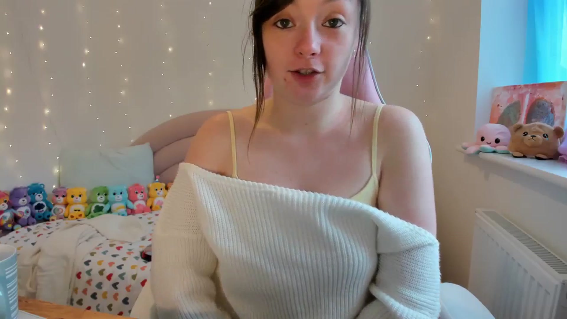 Gallery image thumbnail from JessieBear_'s myfreecams stream on, 10/26/2023, 15:04 image 2 of 20