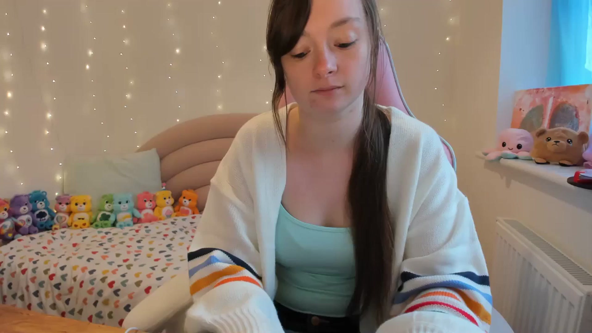 Gallery image thumbnail from JessieBear_'s myfreecams stream on, 11/02/2023, 15:29 image 1 of 20