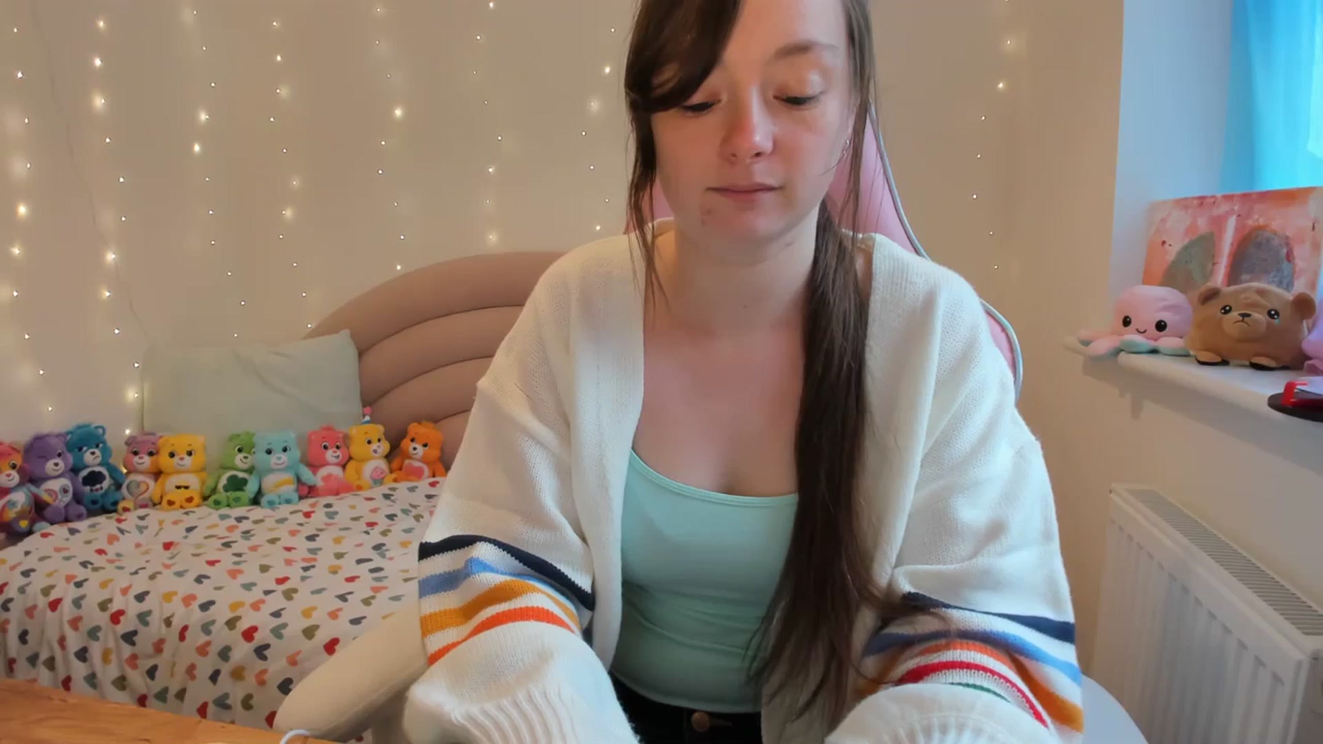 Gallery image thumbnail from JessieBear_'s myfreecams stream on, 11/02/2023, 15:29 image 2 of 20