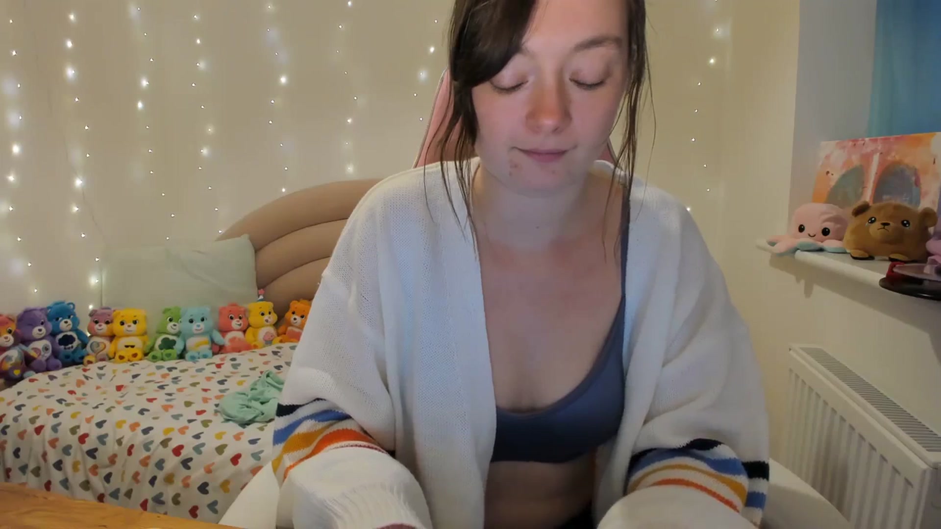 Gallery image thumbnail from JessieBear_'s myfreecams stream on, 11/02/2023, 17:16 image 15 of 20