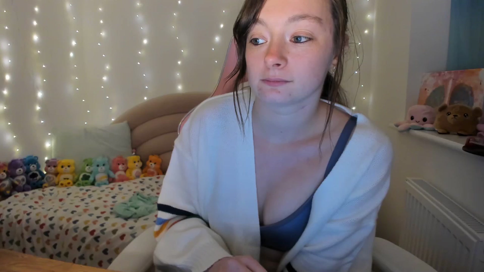 Gallery image thumbnail from JessieBear_'s myfreecams stream on, 11/02/2023, 18:04 image 17 of 20