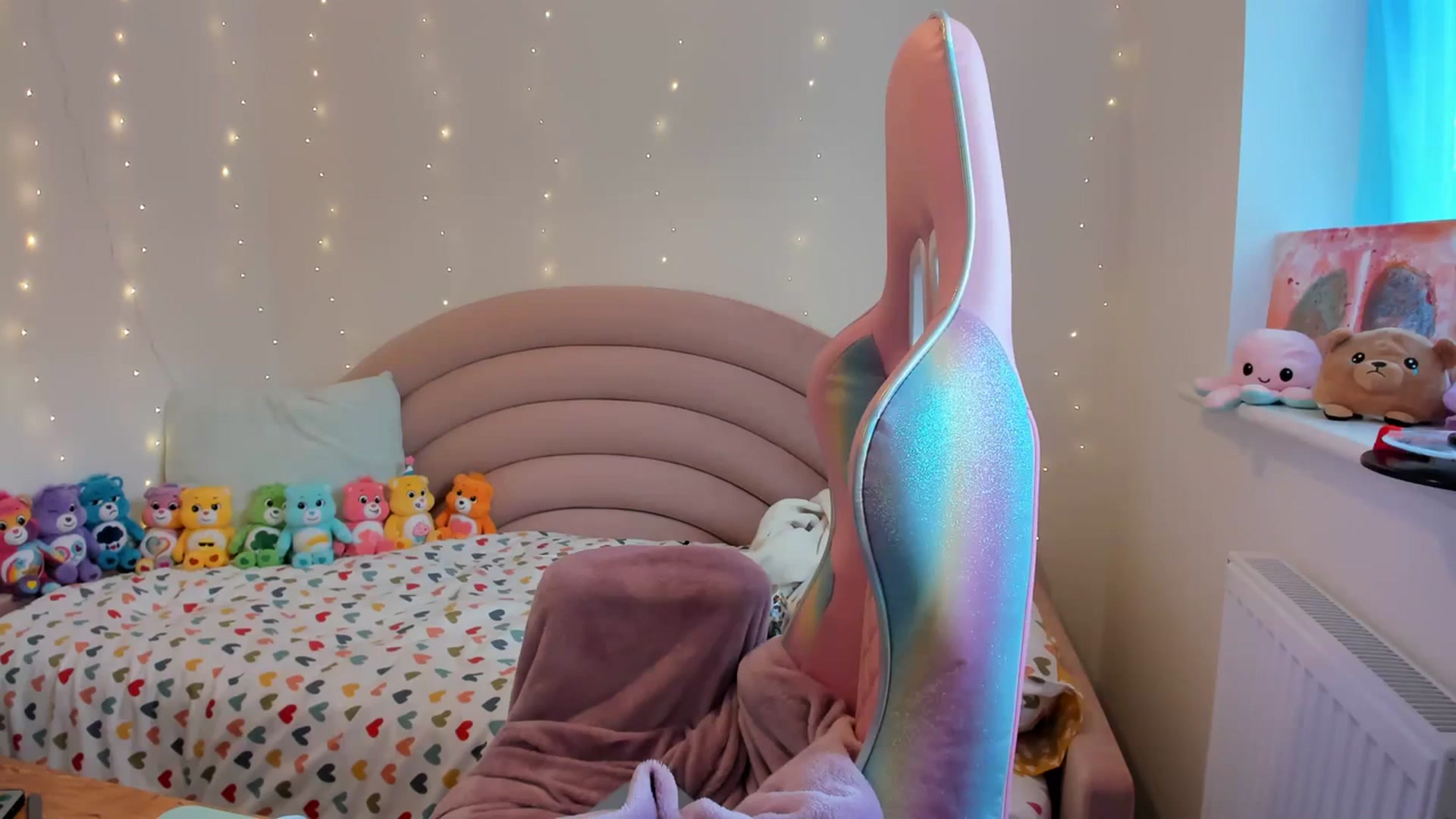Gallery image thumbnail from JessieBear_'s myfreecams stream on, 11/03/2023, 14:43 image 12 of 20