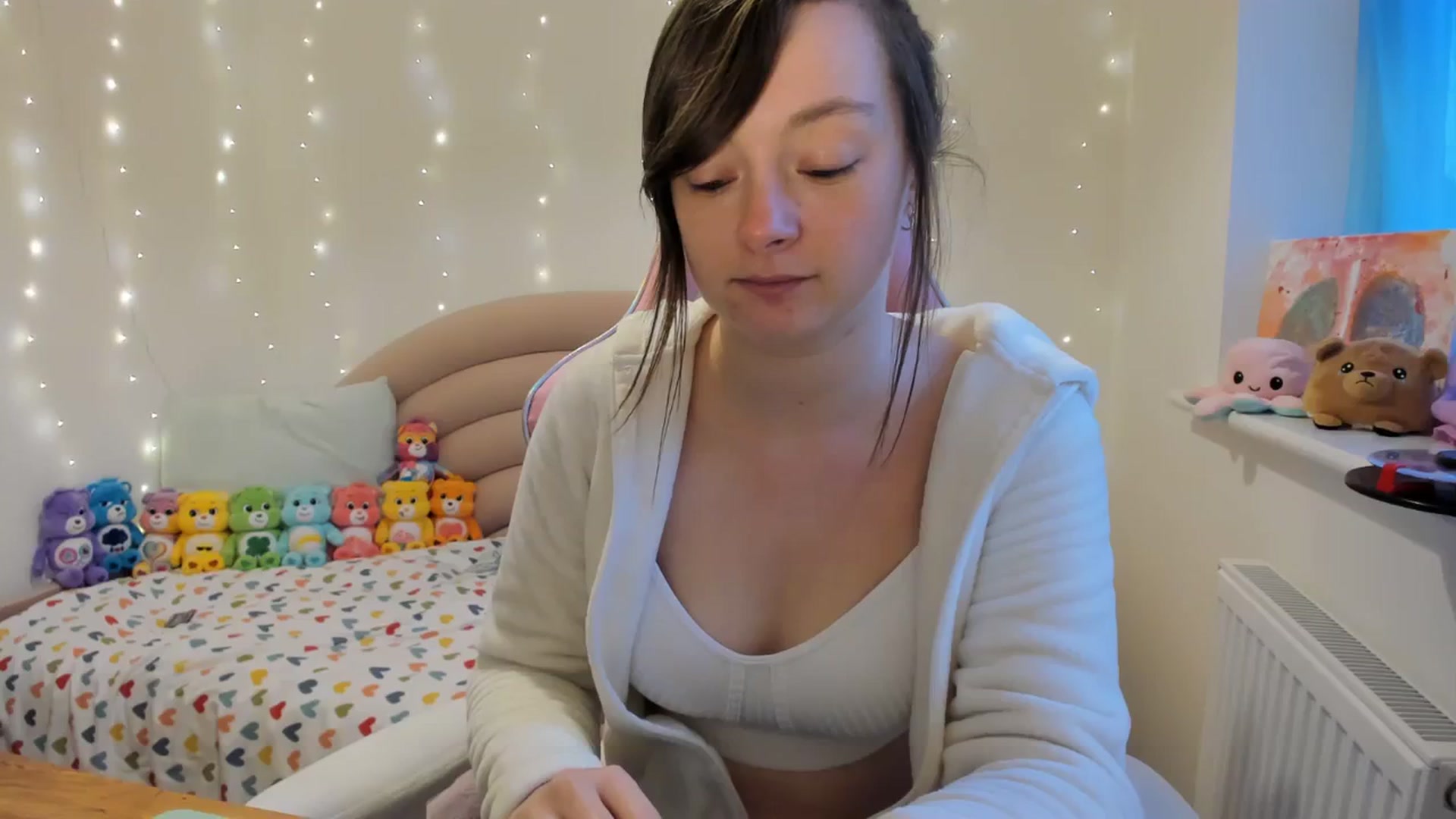 Gallery image thumbnail from JessieBear_'s myfreecams stream on, 11/06/2023, 16:56 image 3 of 20