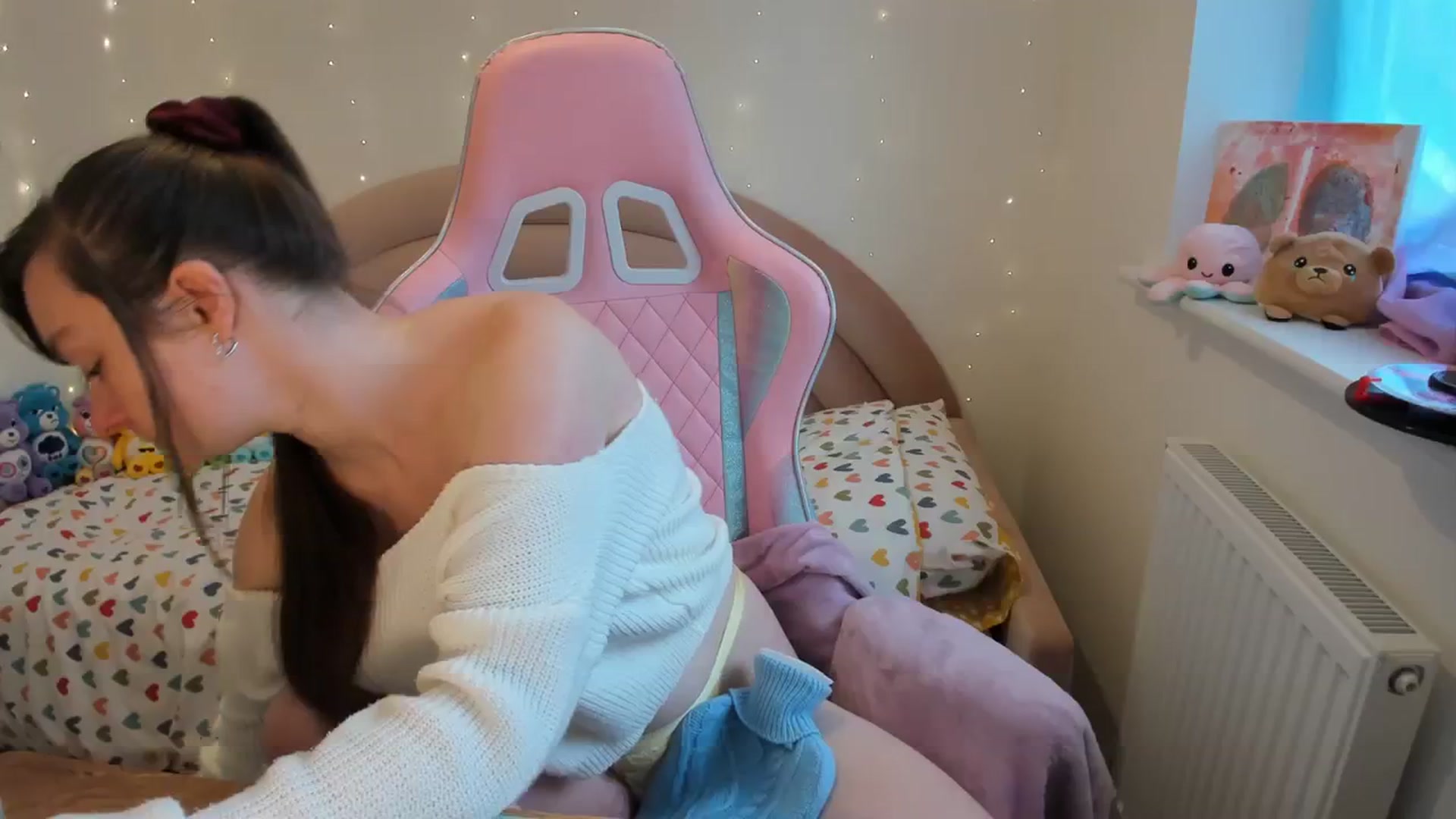 Gallery image thumbnail from JessieBear_'s myfreecams stream on, 11/07/2023, 15:40 image 4 of 20