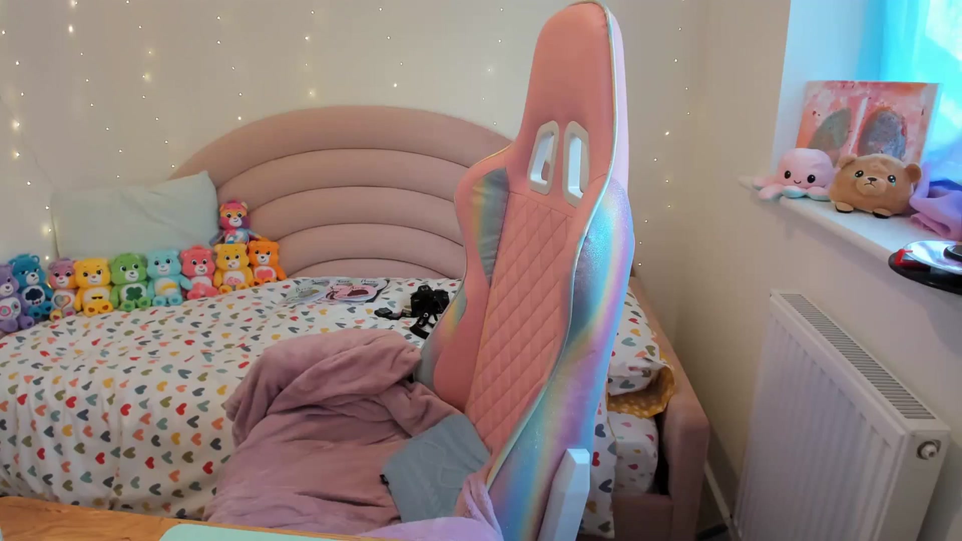 Gallery image thumbnail from JessieBear_'s myfreecams stream on, 11/07/2023, 15:40 image 16 of 20