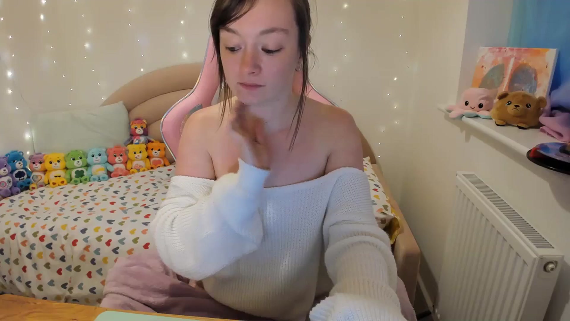 Gallery image thumbnail from JessieBear_'s myfreecams stream on, 11/07/2023, 17:15 image 9 of 20
