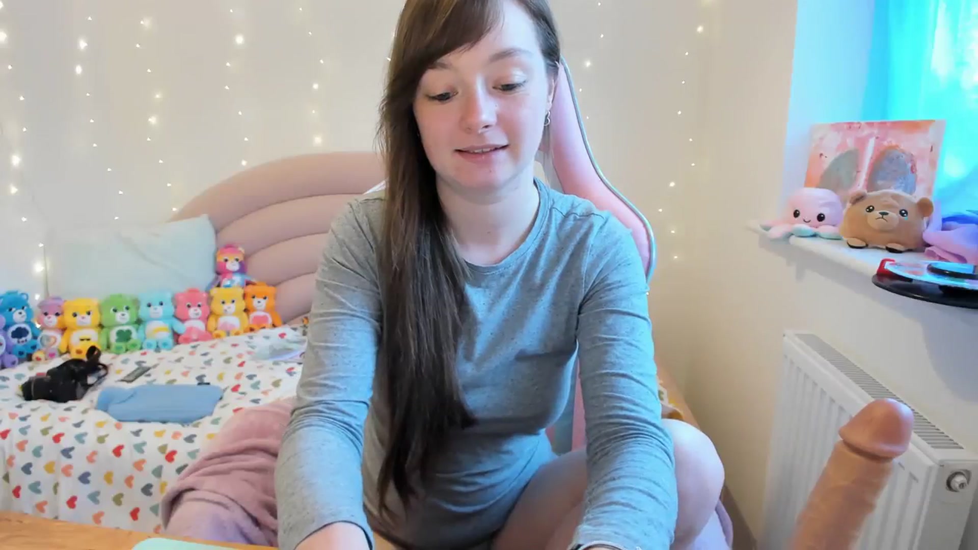 Gallery image thumbnail from JessieBear_'s myfreecams stream on, 11/09/2023, 15:41 image 6 of 20