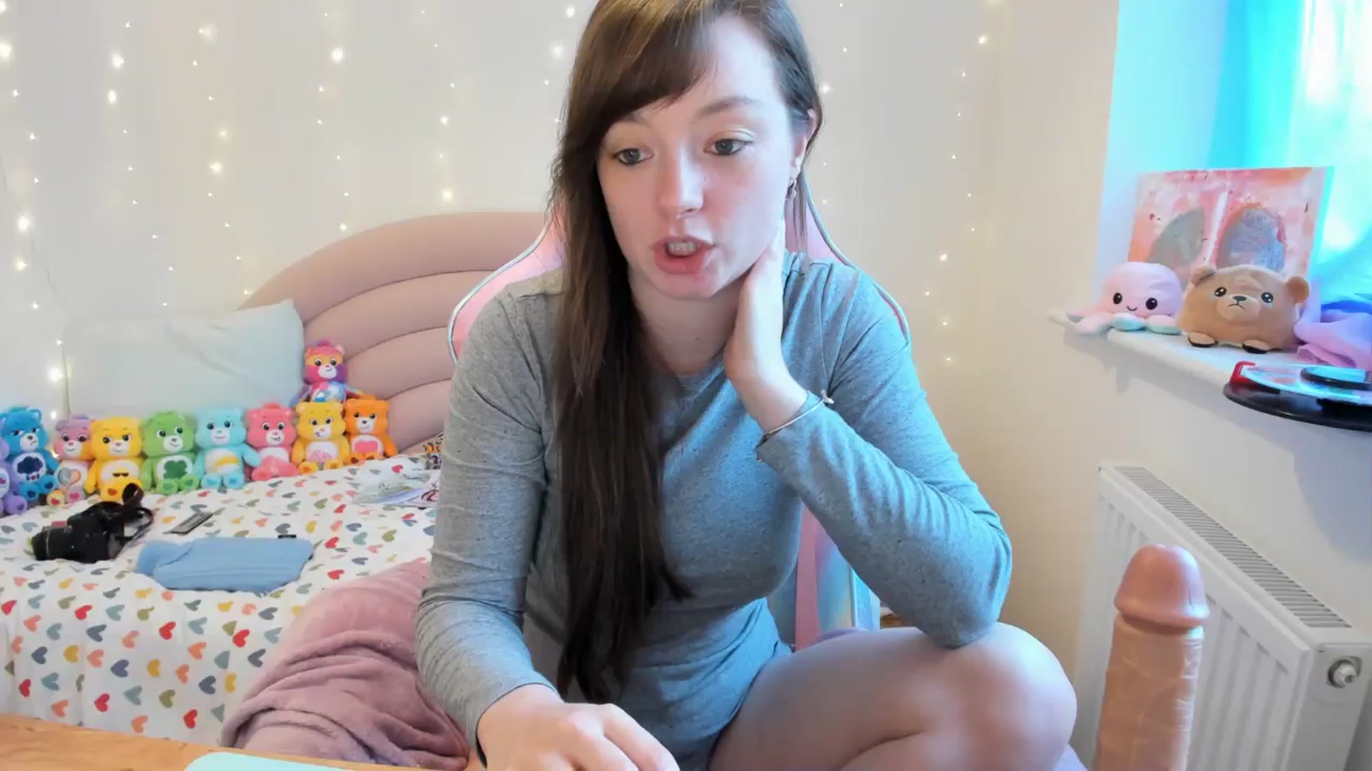 Gallery image thumbnail from JessieBear_'s myfreecams stream on, 11/09/2023, 15:41 image 8 of 20