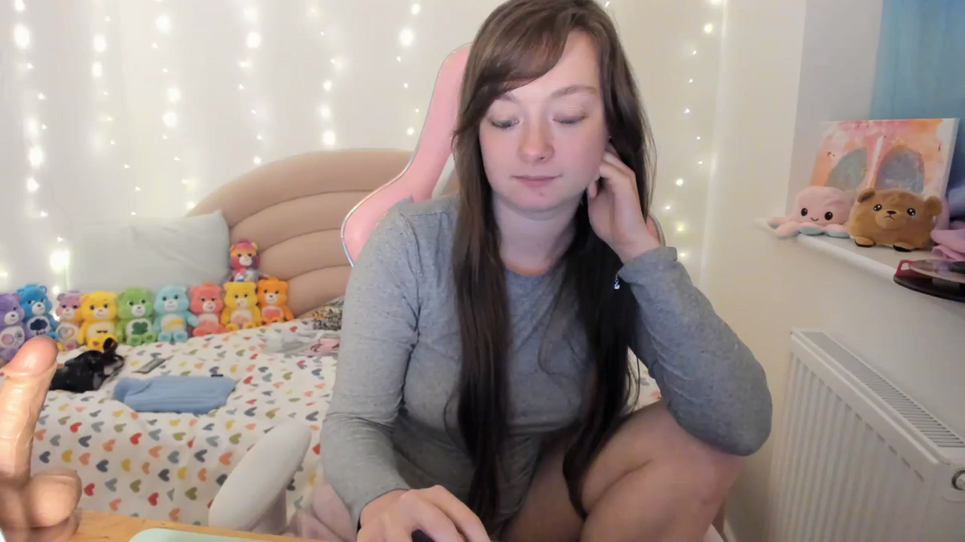 Gallery image thumbnail from JessieBear_'s myfreecams stream on, 11/09/2023, 18:28 image 7 of 20